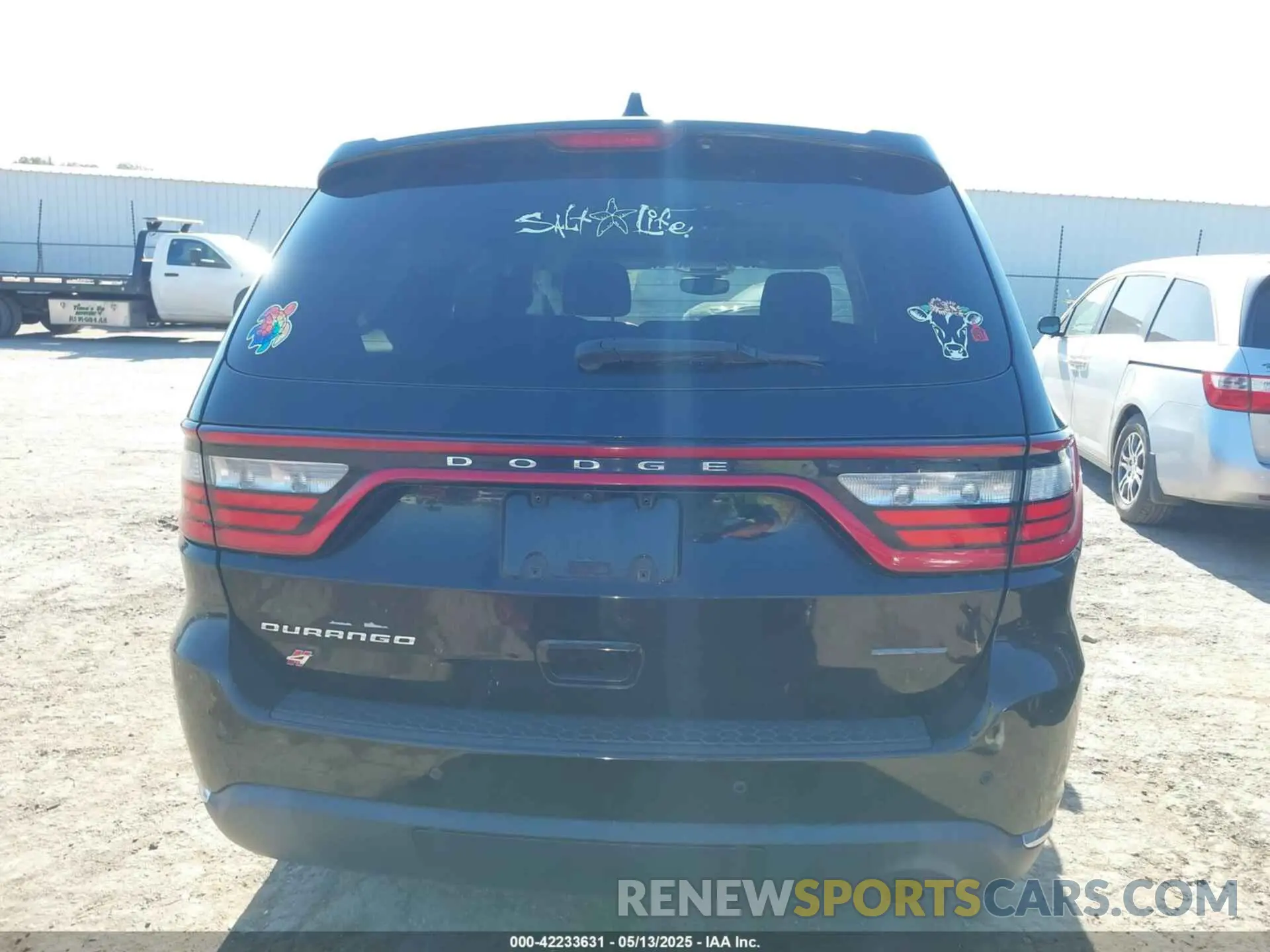 17 Photograph of a damaged car 1C4RDJAG7KC585514 DODGE DURANGO 2019