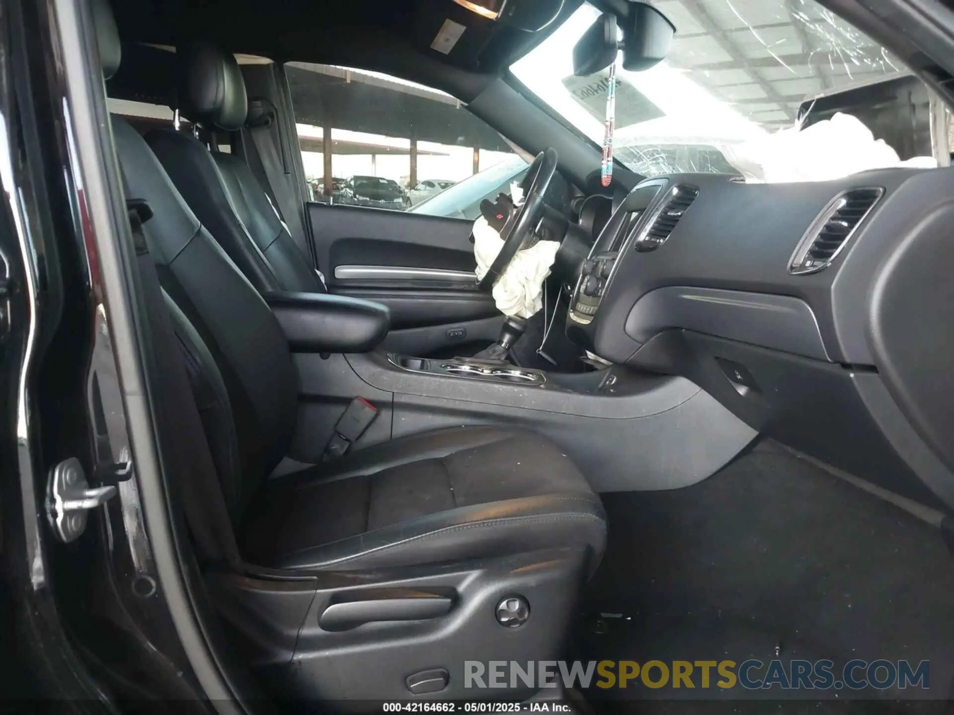 5 Photograph of a damaged car 1C4RDJDG0KC744224 DODGE DURANGO 2019