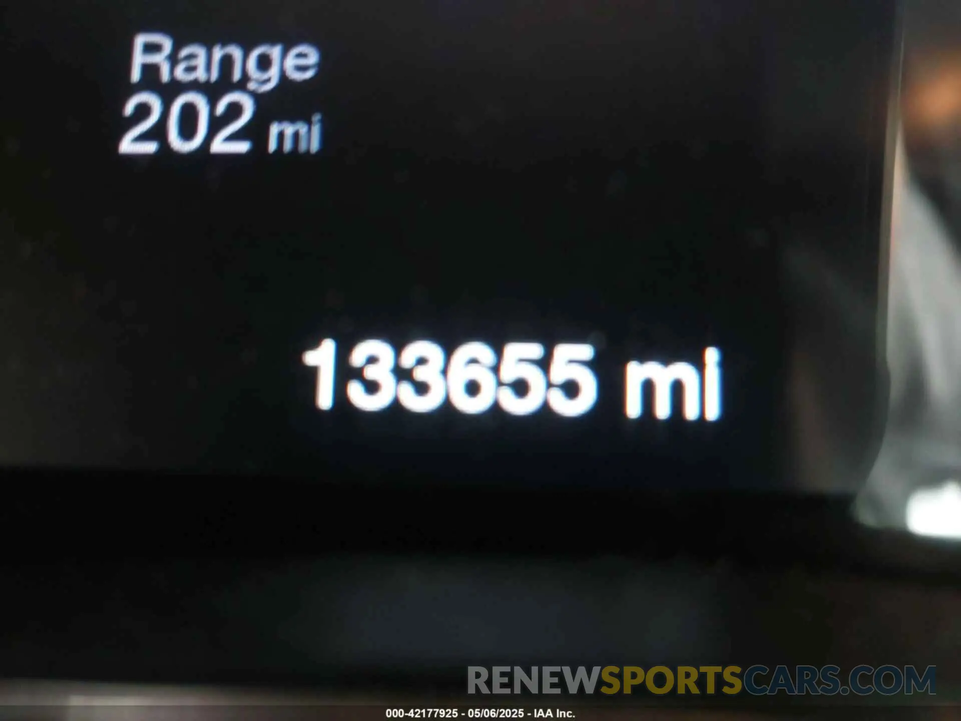16 Photograph of a damaged car 1C4RDJDG0KC799045 DODGE DURANGO 2019