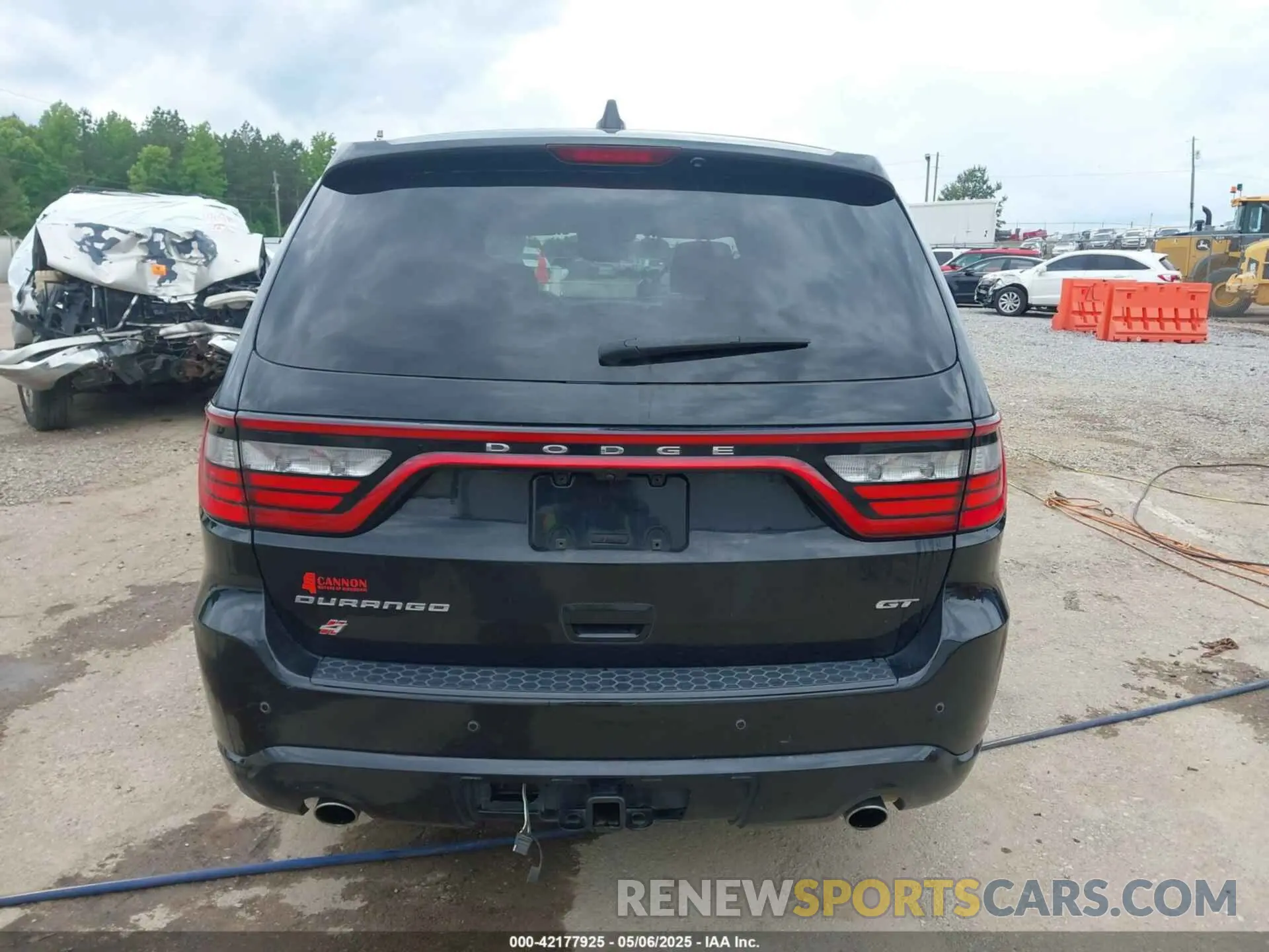 17 Photograph of a damaged car 1C4RDJDG0KC799045 DODGE DURANGO 2019