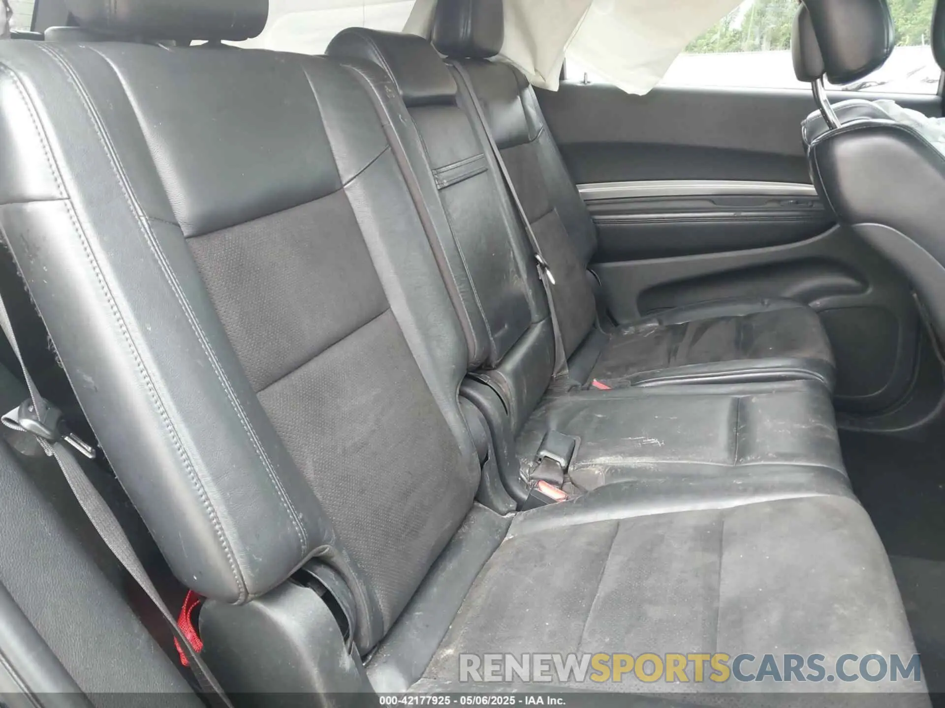 8 Photograph of a damaged car 1C4RDJDG0KC799045 DODGE DURANGO 2019