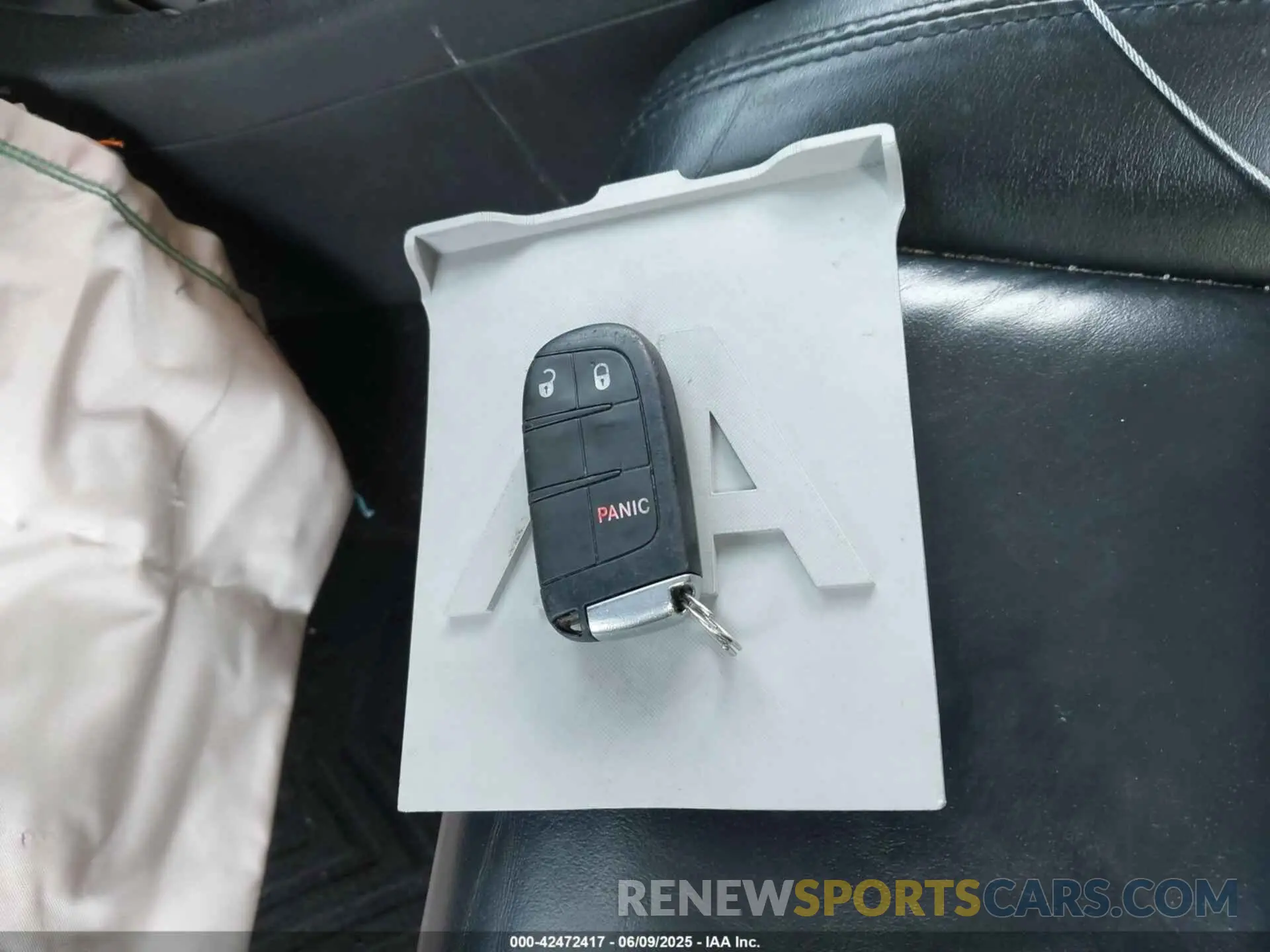 11 Photograph of a damaged car 1C4RDJDG1KC605509 DODGE DURANGO 2019