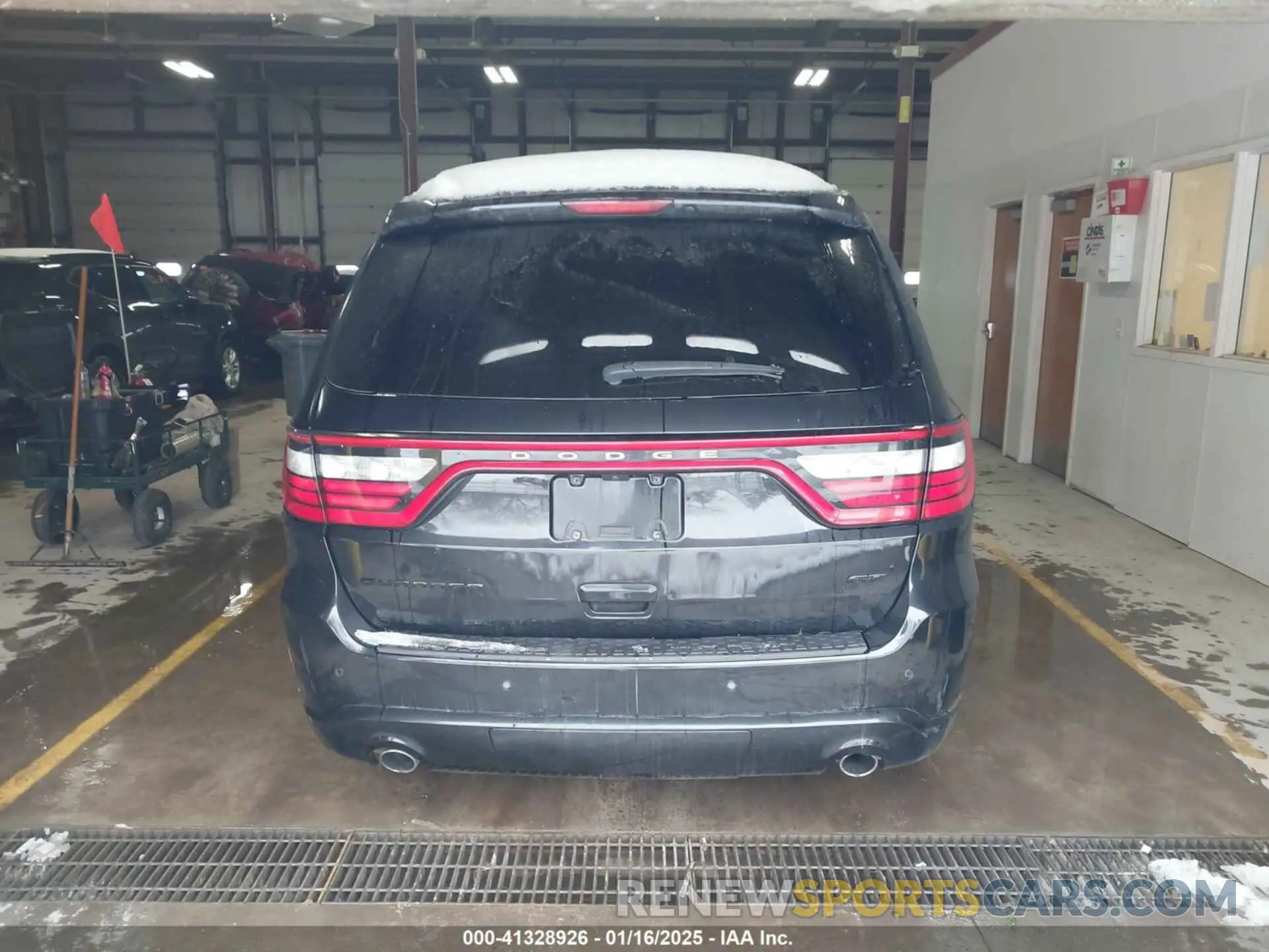 17 Photograph of a damaged car 1C4RDJDG2KC634128 DODGE DURANGO 2019