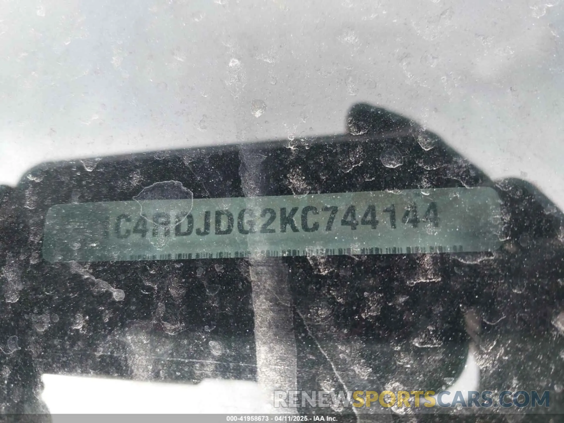 9 Photograph of a damaged car 1C4RDJDG2KC744144 DODGE DURANGO 2019