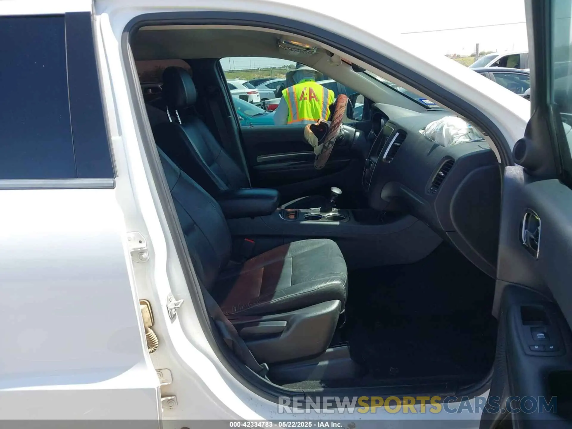 5 Photograph of a damaged car 1C4RDJDG3KC770817 DODGE DURANGO 2019
