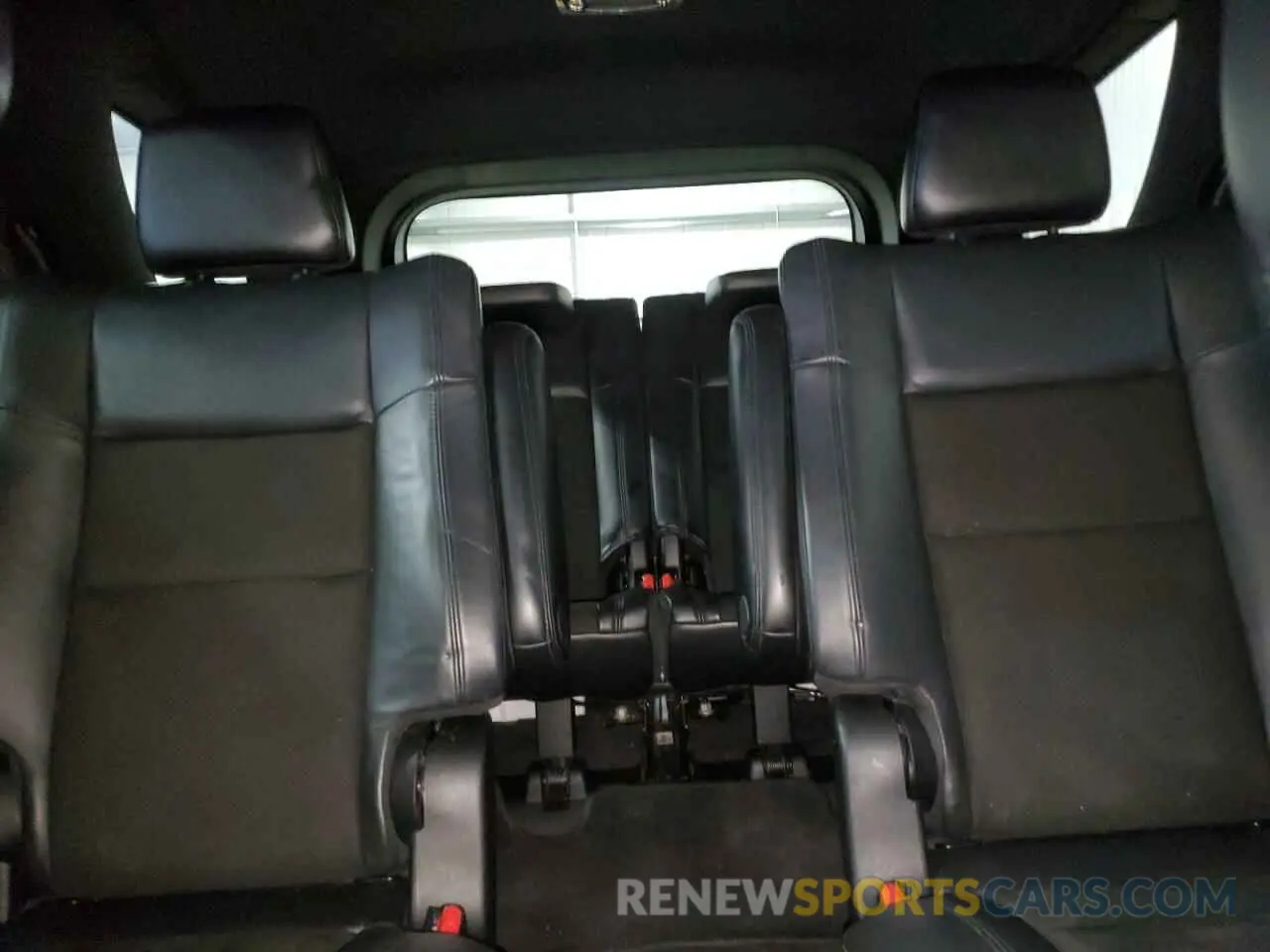 10 Photograph of a damaged car 1C4RDJDG5KC536856 DODGE DURANGO 2019