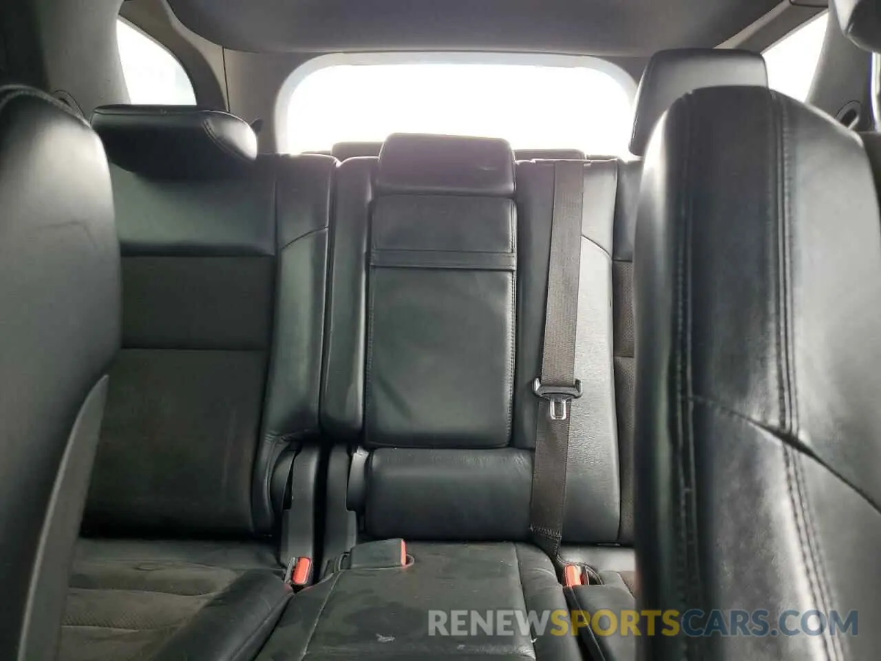 10 Photograph of a damaged car 1C4RDJDG5KC550286 DODGE DURANGO 2019