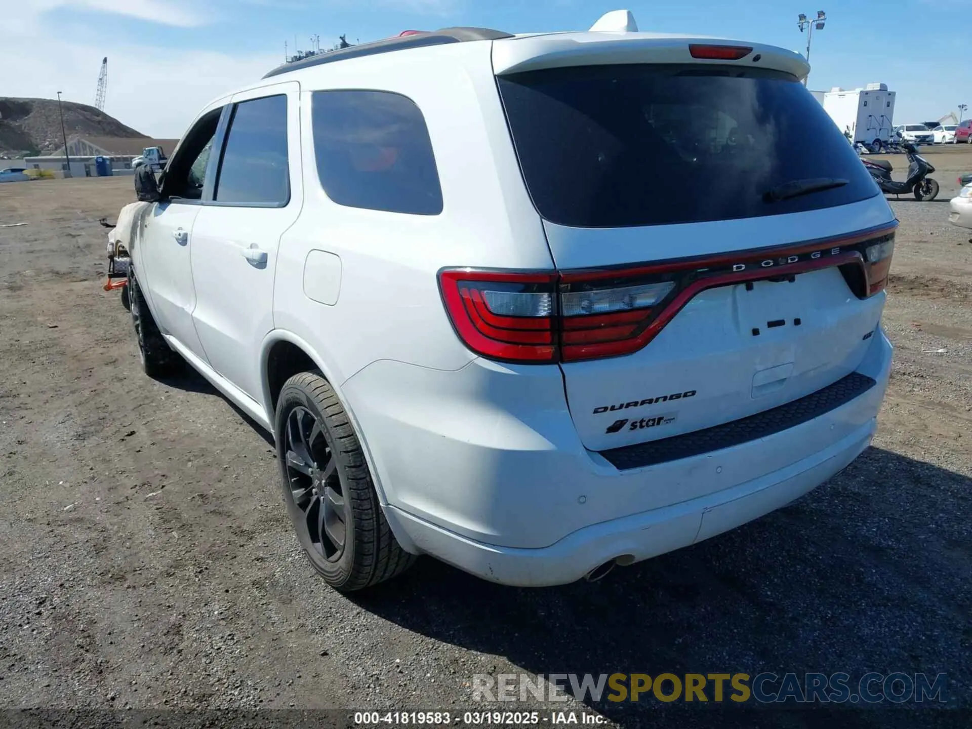 3 Photograph of a damaged car 1C4RDJDG6KC561006 DODGE DURANGO 2019