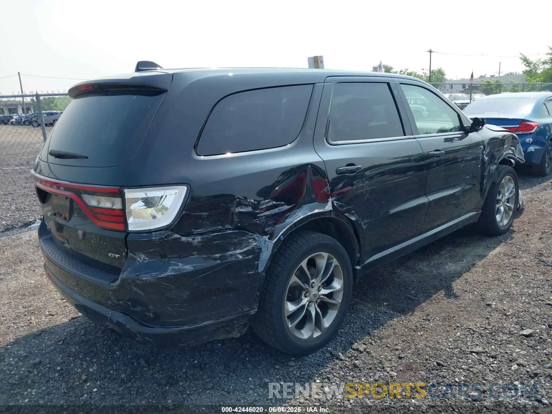 4 Photograph of a damaged car 1C4RDJDG6KC692596 DODGE DURANGO 2019