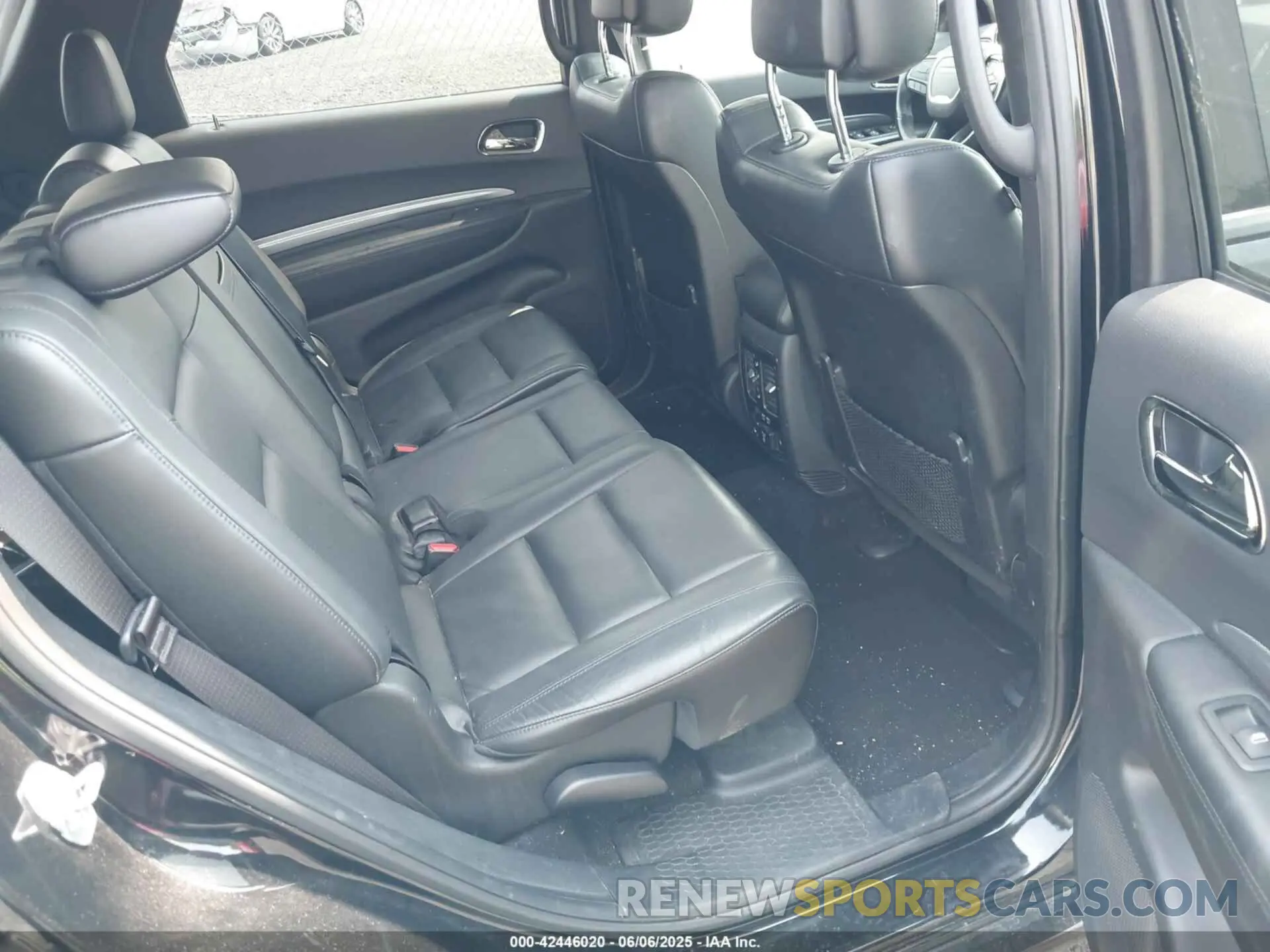 8 Photograph of a damaged car 1C4RDJDG6KC692596 DODGE DURANGO 2019