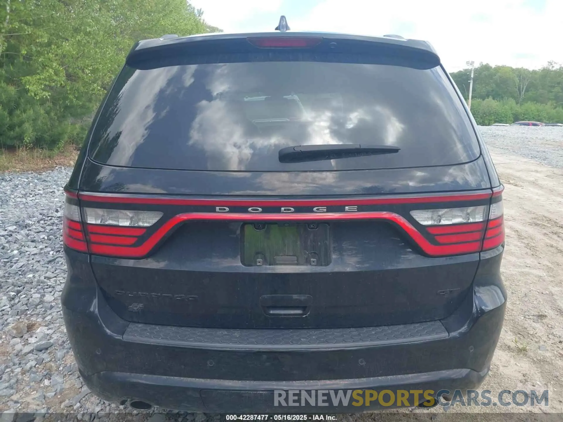 17 Photograph of a damaged car 1C4RDJDG6KC807035 DODGE DURANGO 2019