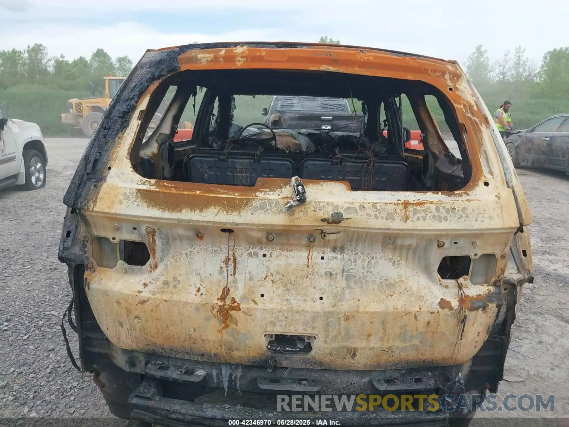 6 Photograph of a damaged car 1C4RDJDG7KC692641 DODGE DURANGO 2019