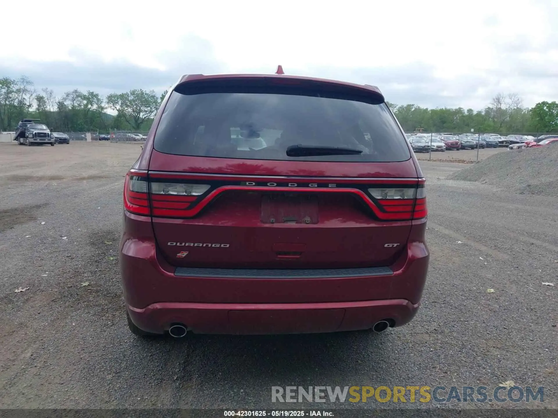 16 Photograph of a damaged car 1C4RDJDG7KC770349 DODGE DURANGO 2019