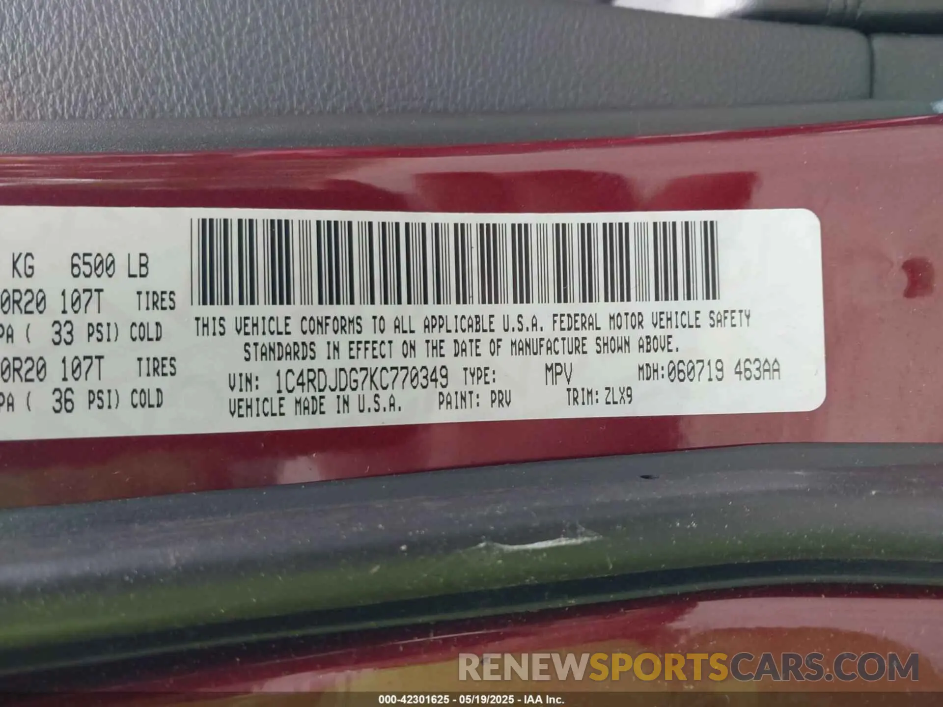 9 Photograph of a damaged car 1C4RDJDG7KC770349 DODGE DURANGO 2019