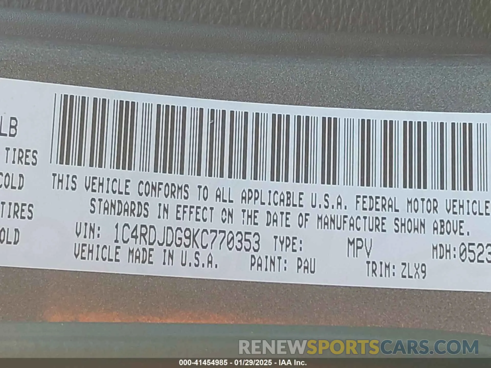 9 Photograph of a damaged car 1C4RDJDG9KC770353 DODGE DURANGO 2019