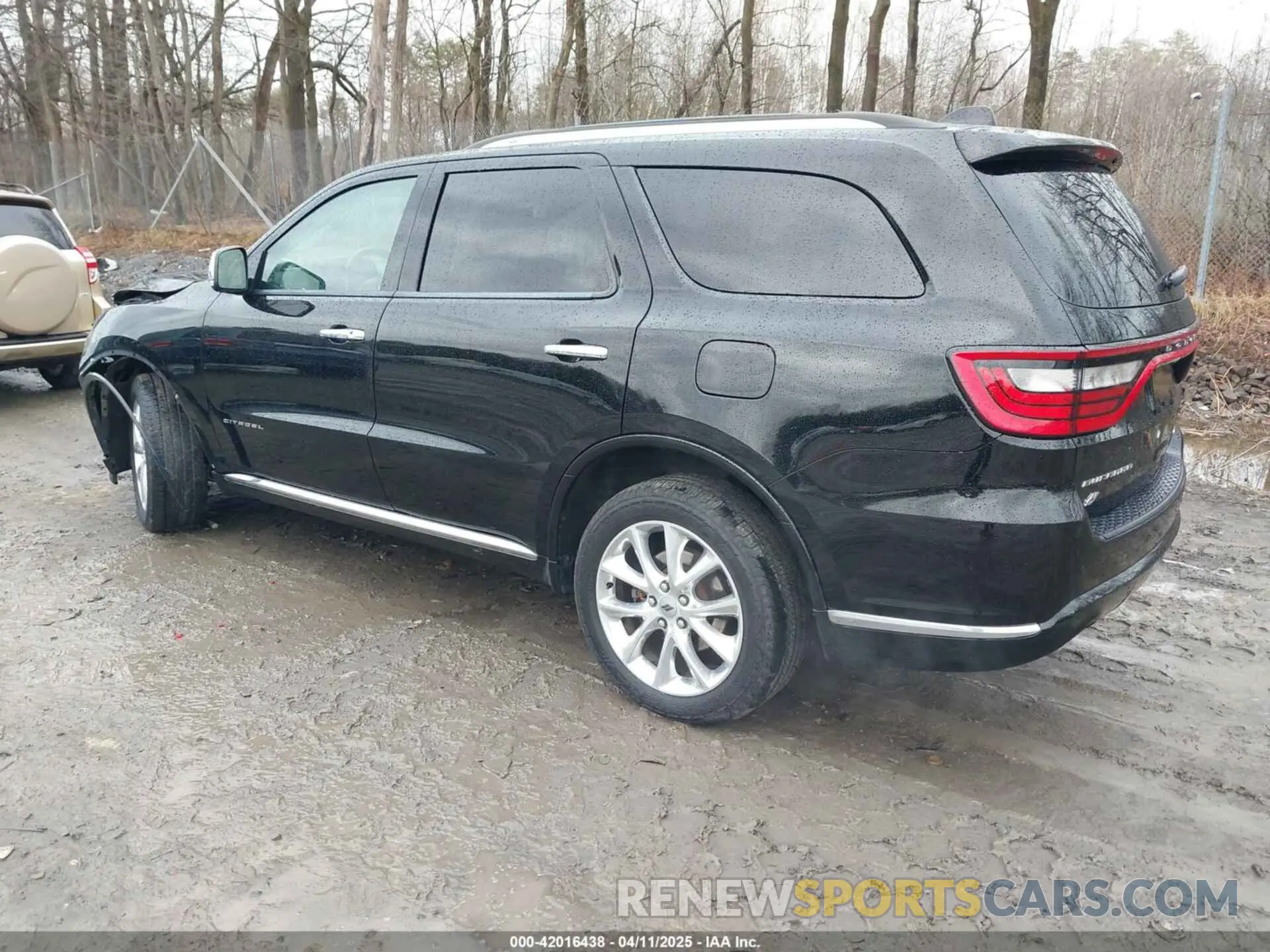 3 Photograph of a damaged car 1C4RDJEG4KC836693 DODGE DURANGO 2019