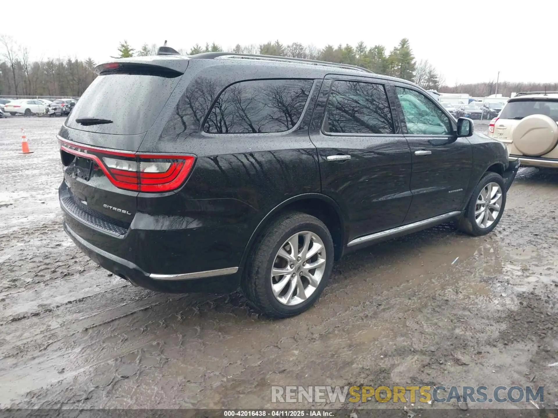 4 Photograph of a damaged car 1C4RDJEG4KC836693 DODGE DURANGO 2019