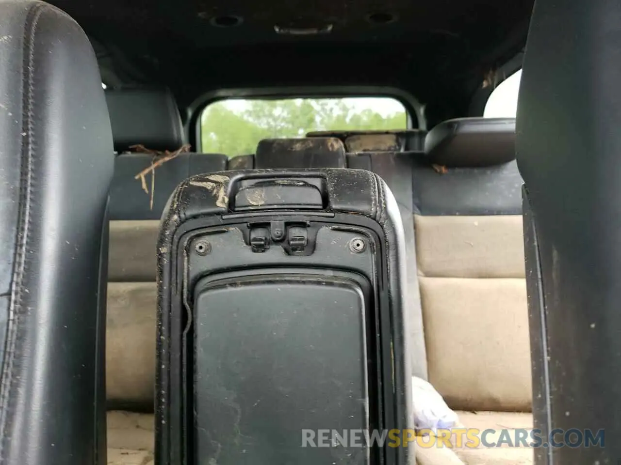 10 Photograph of a damaged car 1C4SDHCT1KC847841 DODGE DURANGO 2019