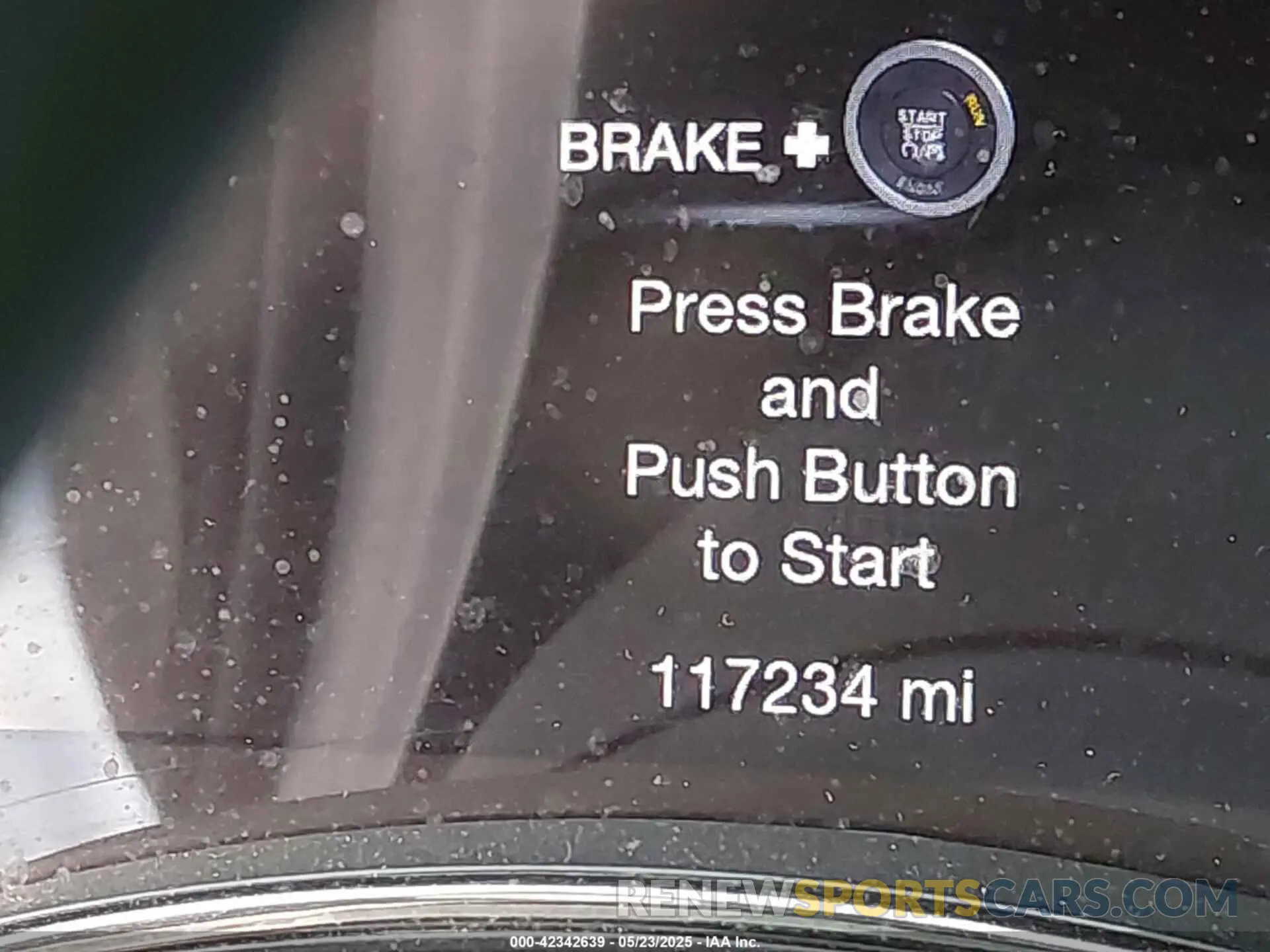 14 Photograph of a damaged car 1C4SDHCTXKC852763 DODGE DURANGO 2019