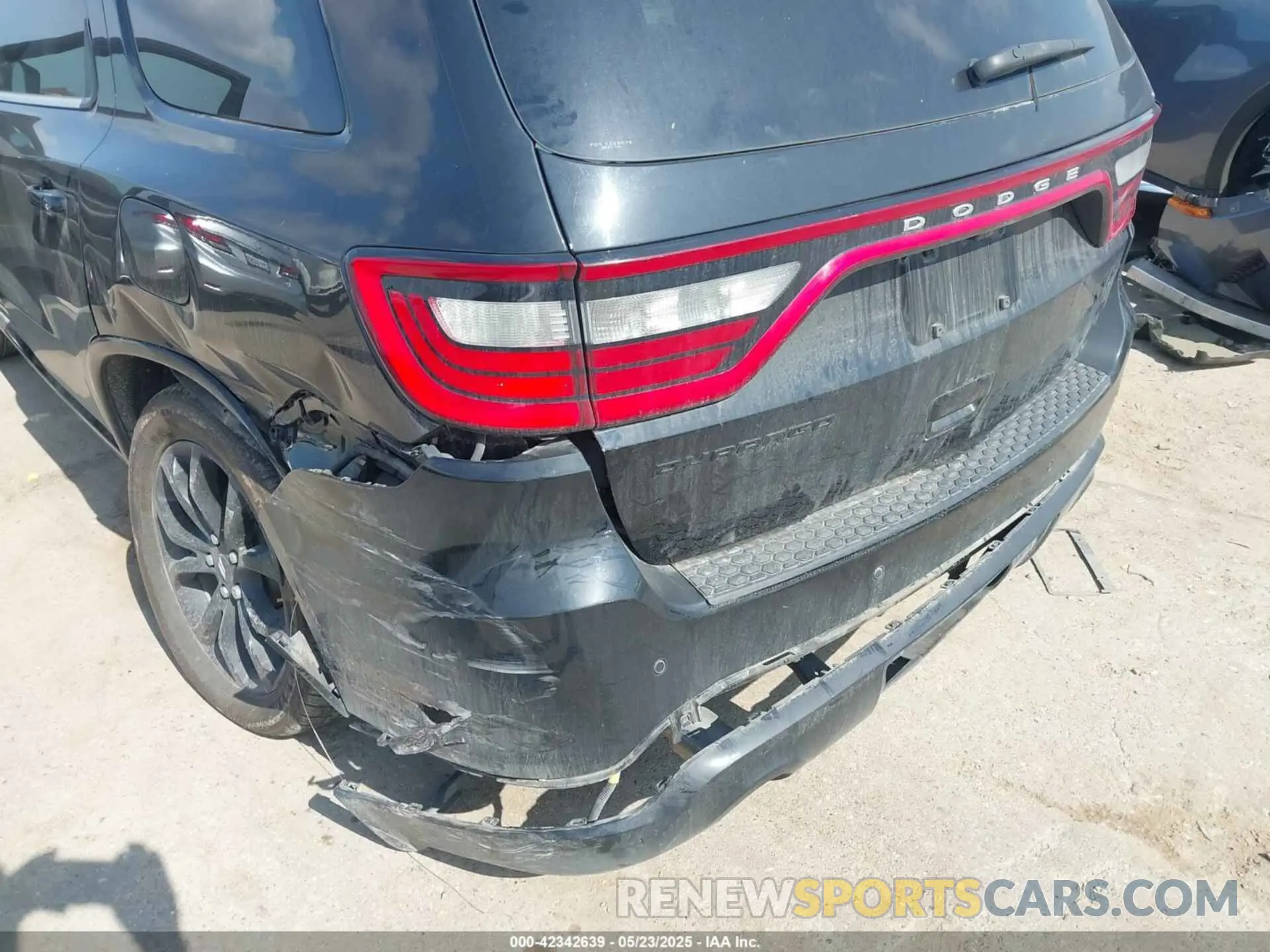 6 Photograph of a damaged car 1C4SDHCTXKC852763 DODGE DURANGO 2019