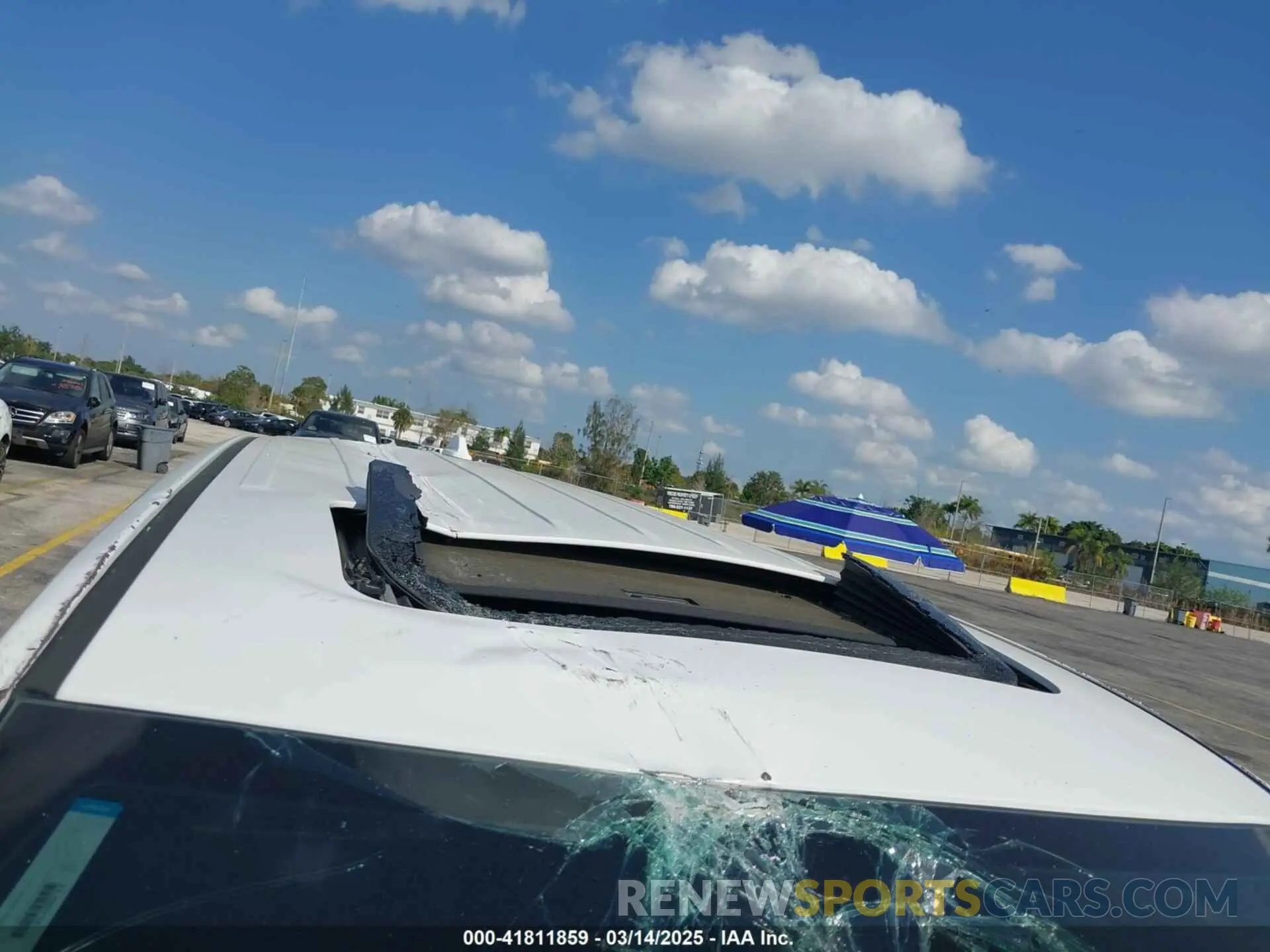 17 Photograph of a damaged car 1C4SDJCT0KC745230 DODGE DURANGO 2019