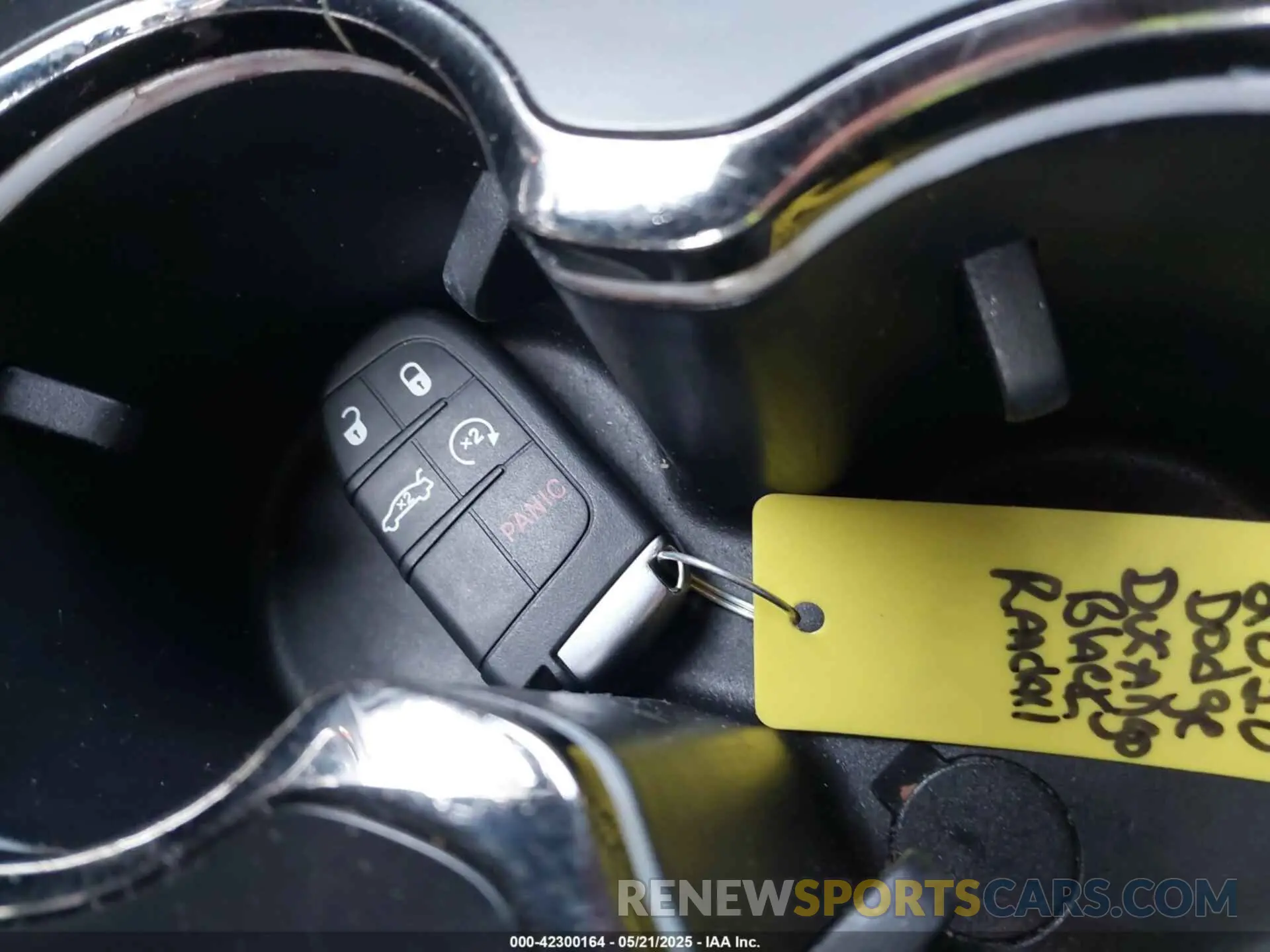 11 Photograph of a damaged car 1C4SDJCT2KC770937 DODGE DURANGO 2019