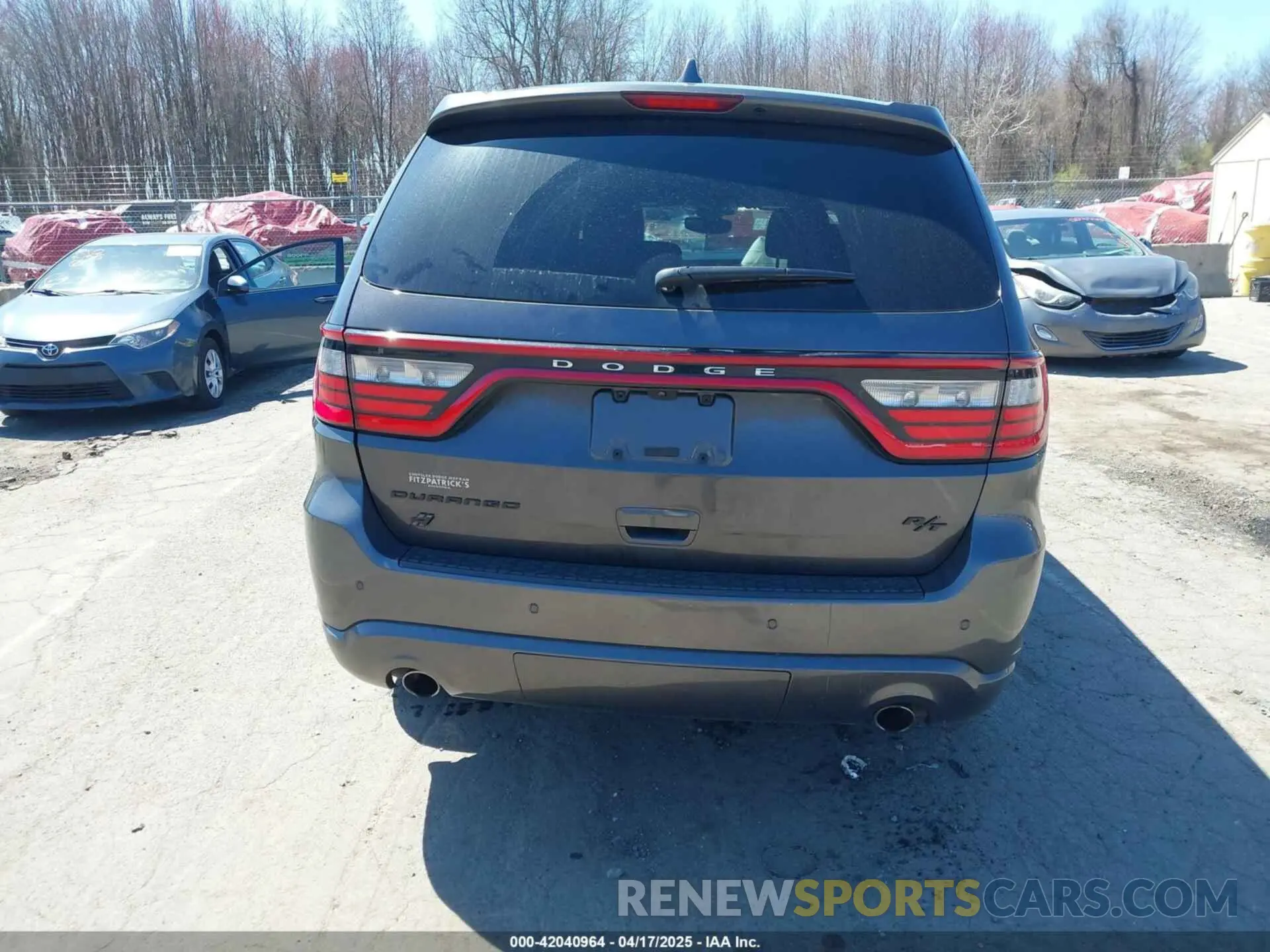 17 Photograph of a damaged car 1C4SDJCT4KC550943 DODGE DURANGO 2019