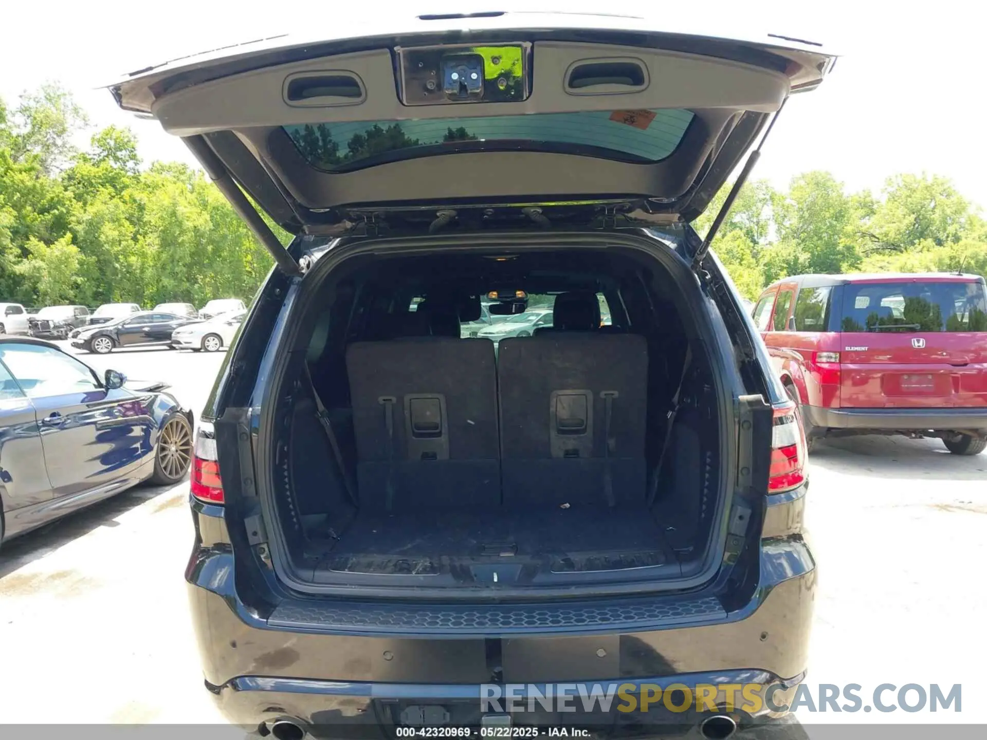 18 Photograph of a damaged car 1C4SDJCT6KC692551 DODGE DURANGO 2019