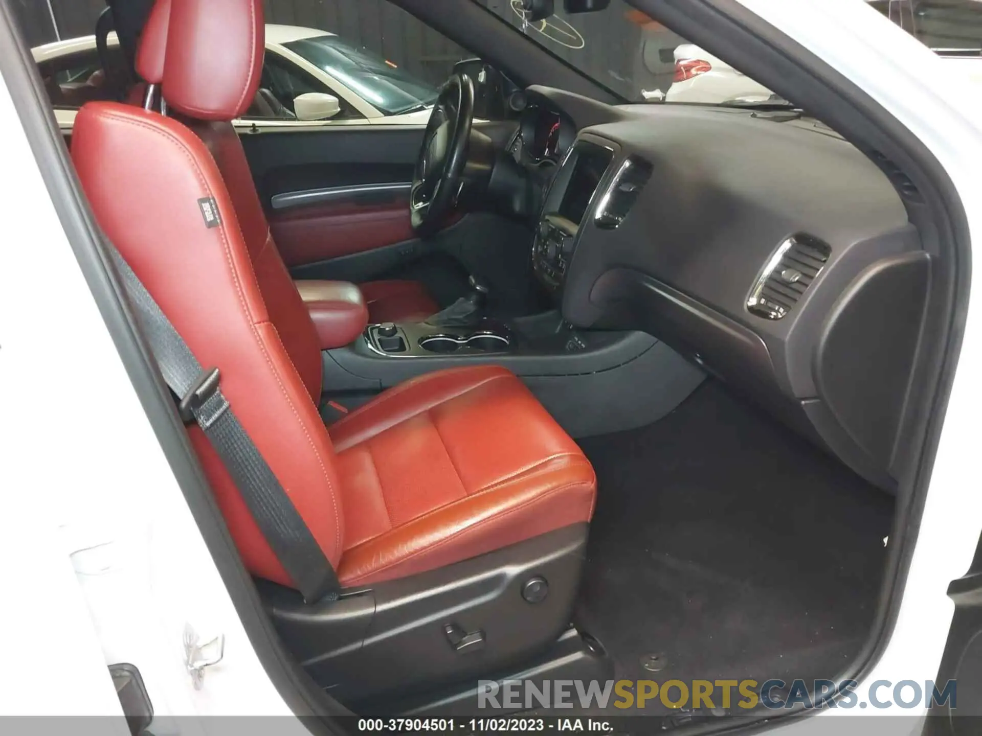 5 Photograph of a damaged car 1C4SDJCTXKC799134 DODGE DURANGO 2019