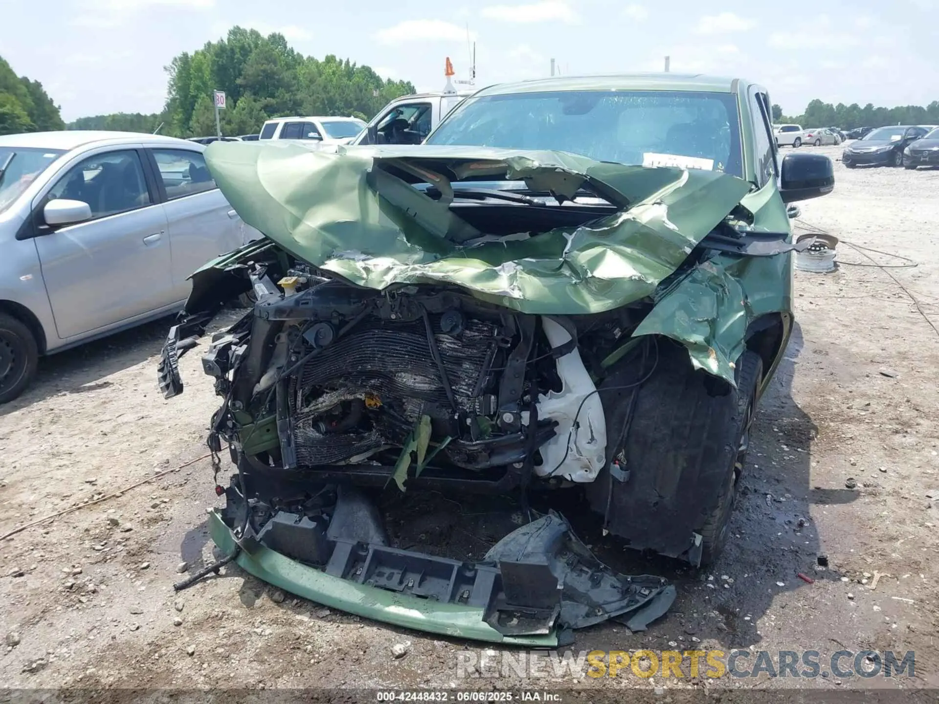 6 Photograph of a damaged car 1C4SDJCTXKC844671 DODGE DURANGO 2019