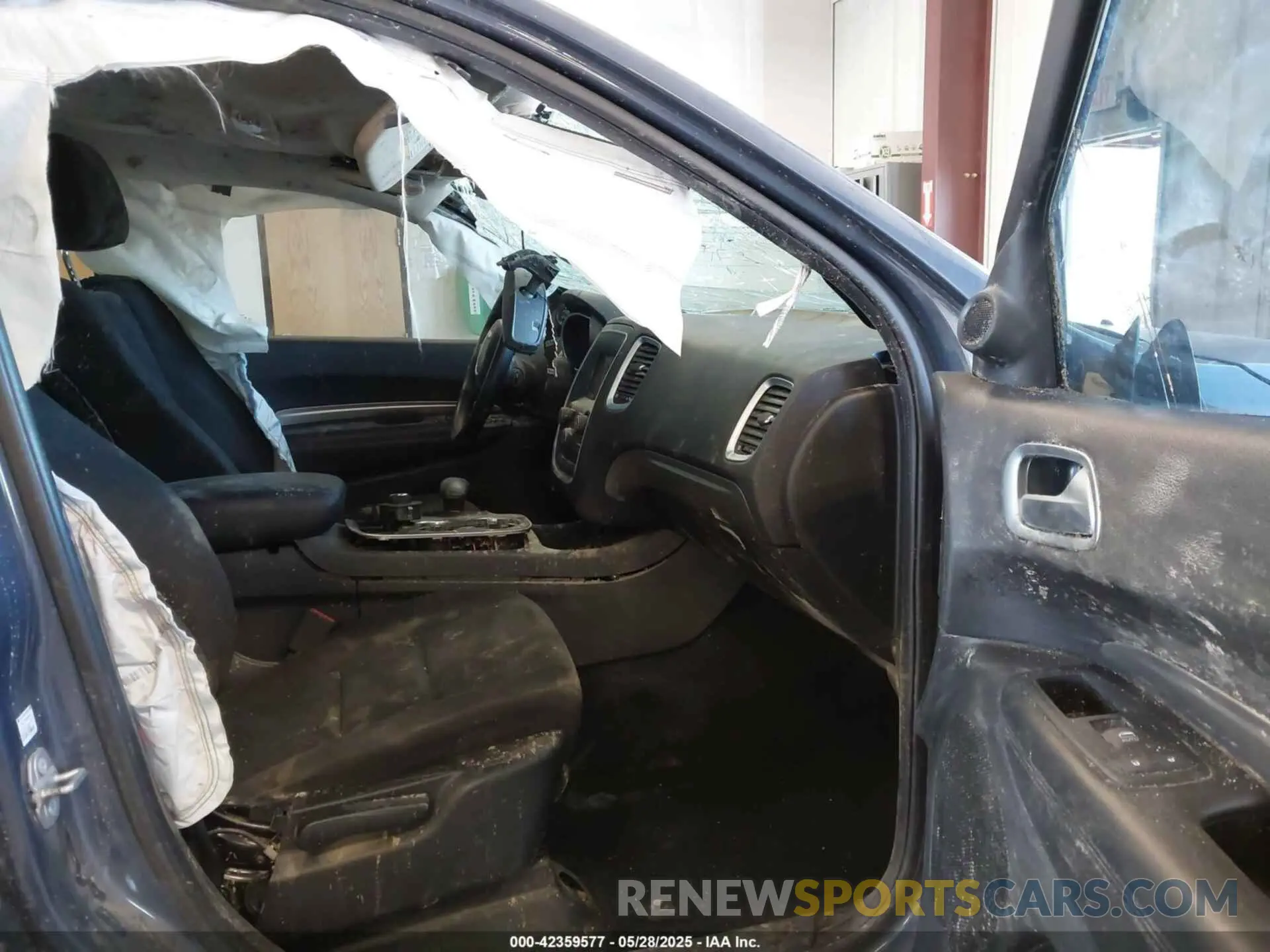5 Photograph of a damaged car 1C4SDJFT3KC685195 DODGE DURANGO 2019
