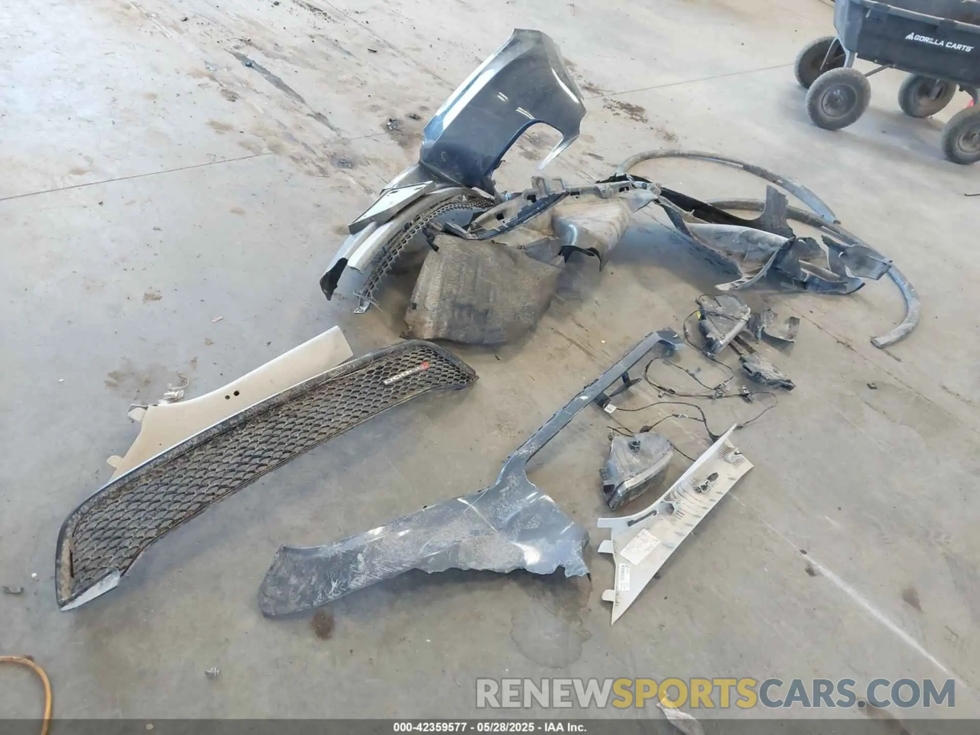 6 Photograph of a damaged car 1C4SDJFT3KC685195 DODGE DURANGO 2019