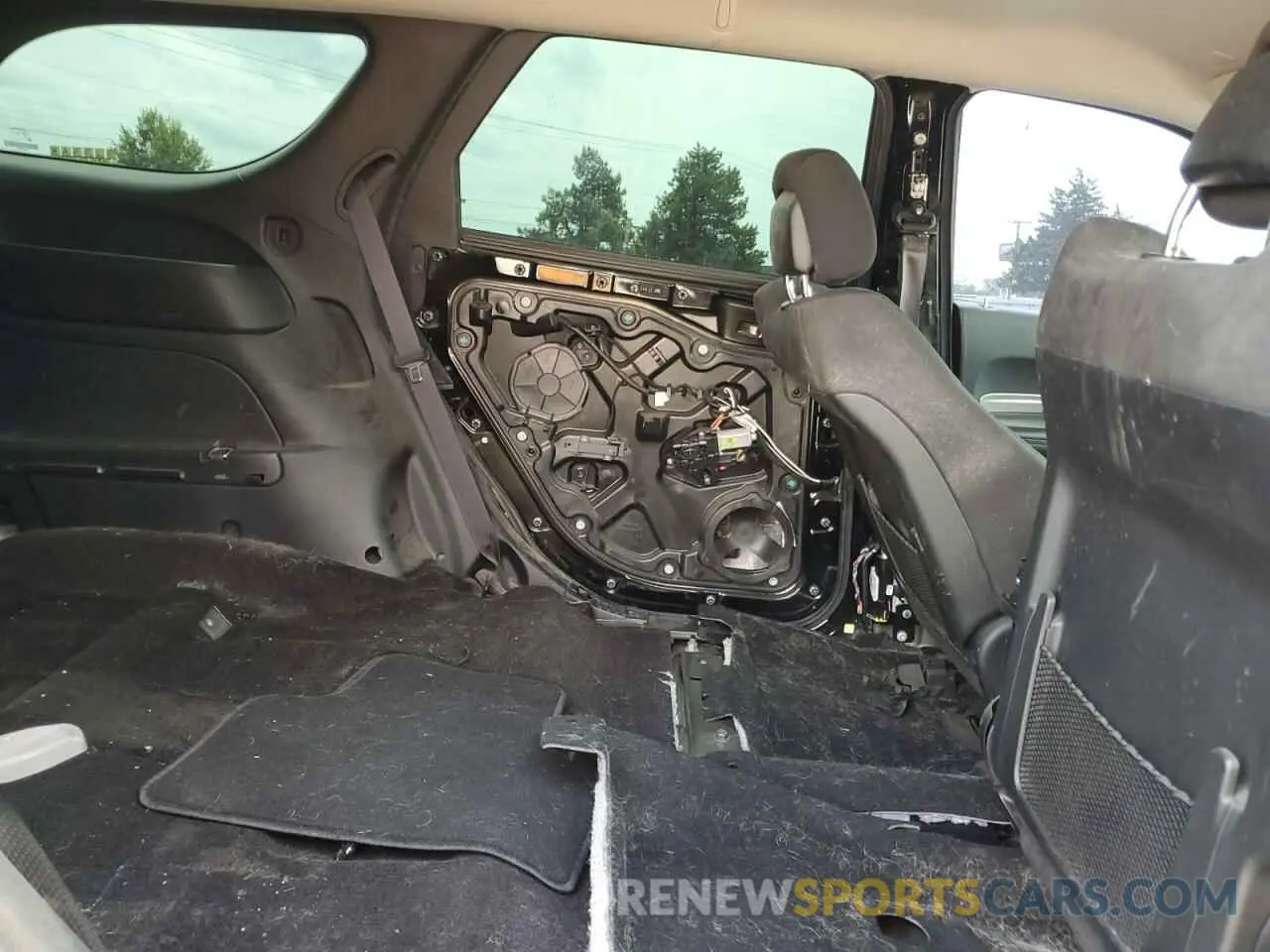 11 Photograph of a damaged car 1C4SDJFT8KC631844 DODGE DURANGO 2019