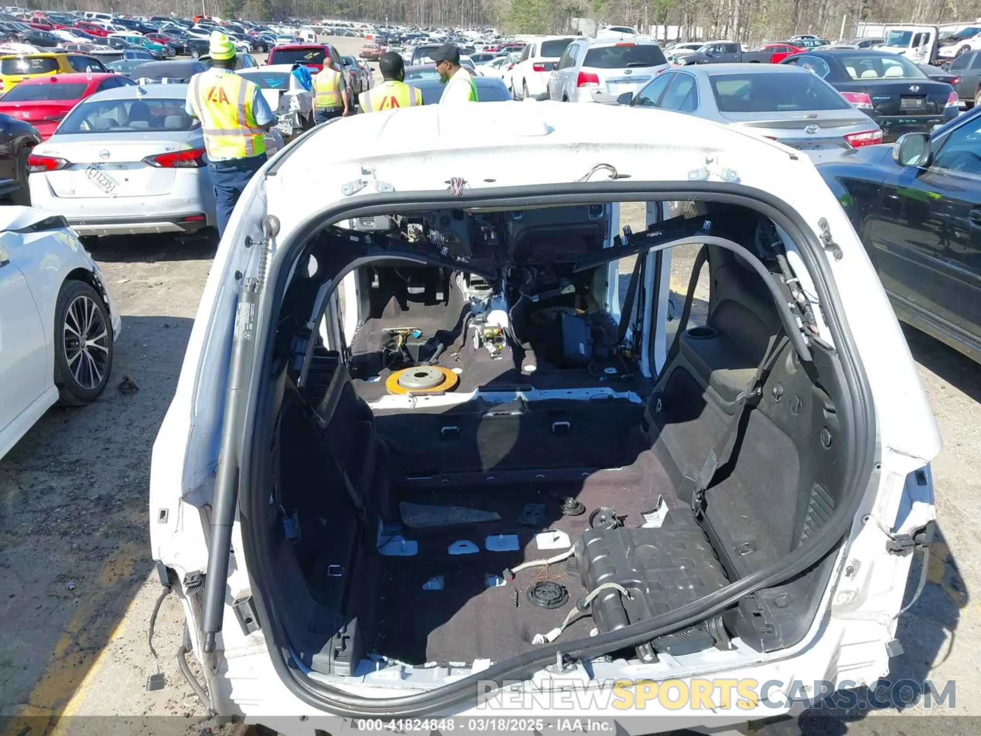 15 Photograph of a damaged car 1C4SDJGJ8KC536911 DODGE DURANGO 2019