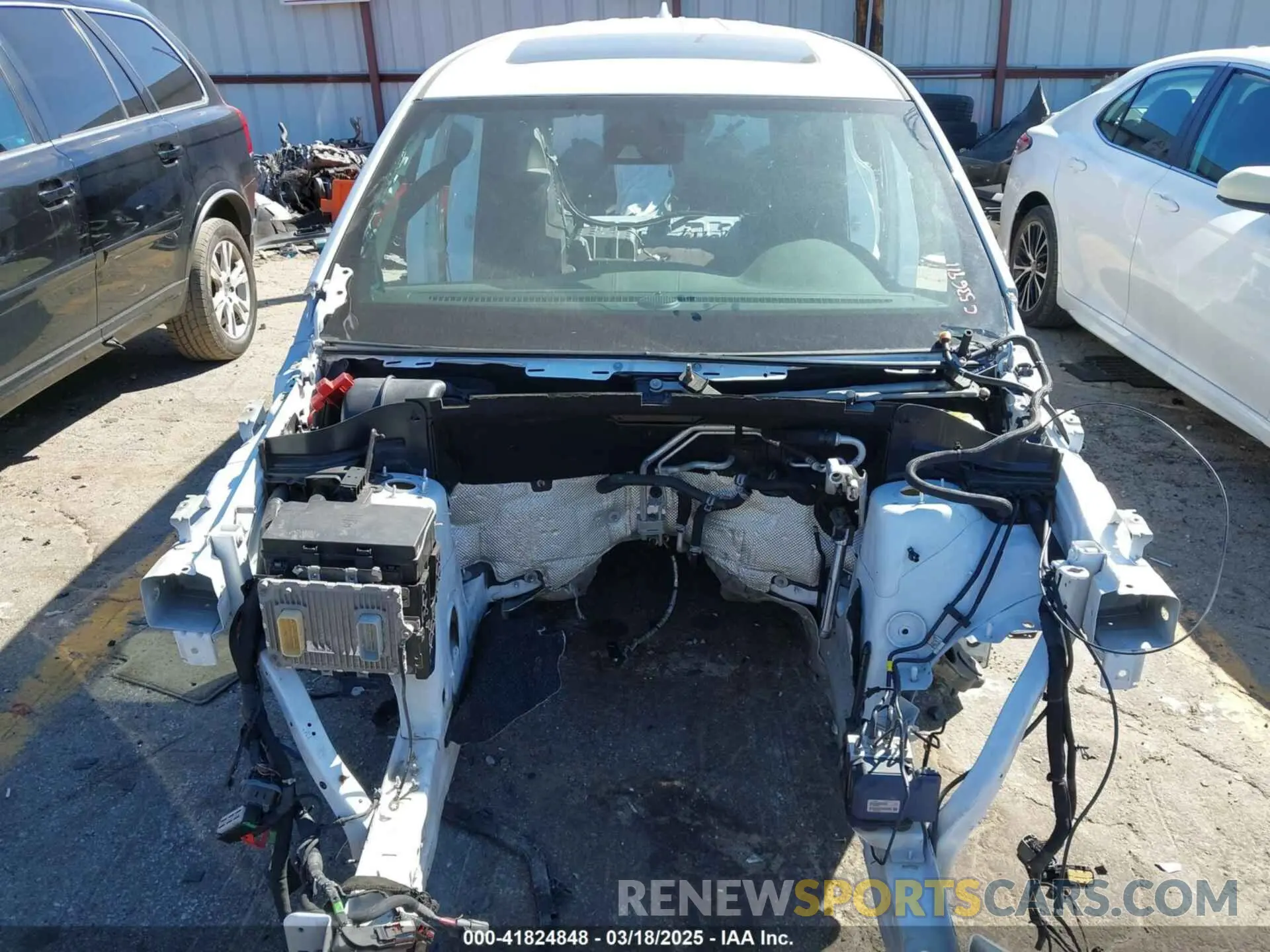 6 Photograph of a damaged car 1C4SDJGJ8KC536911 DODGE DURANGO 2019