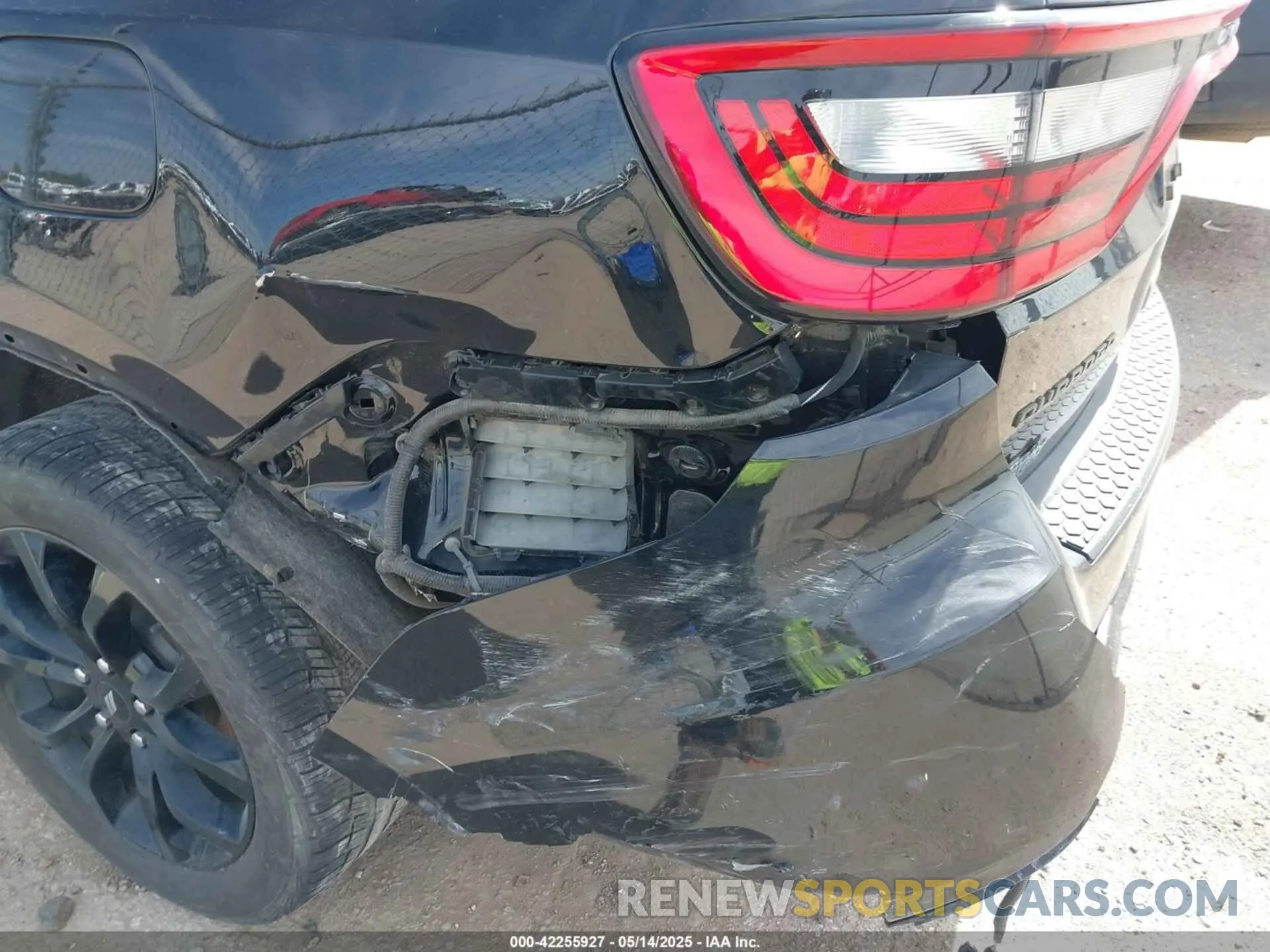 16 Photograph of a damaged car 1C4RDHDG0LC142062 DODGE DURANGO 2020