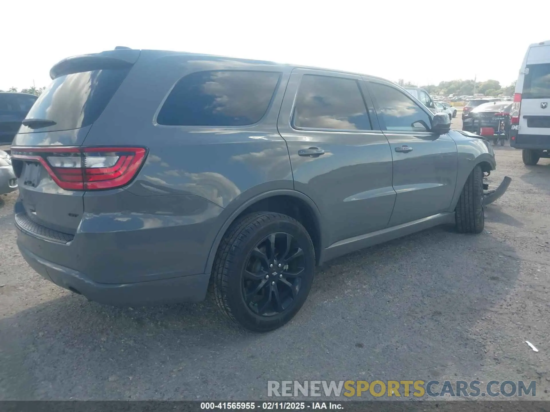 4 Photograph of a damaged car 1C4RDHDG3LC223220 DODGE DURANGO 2020