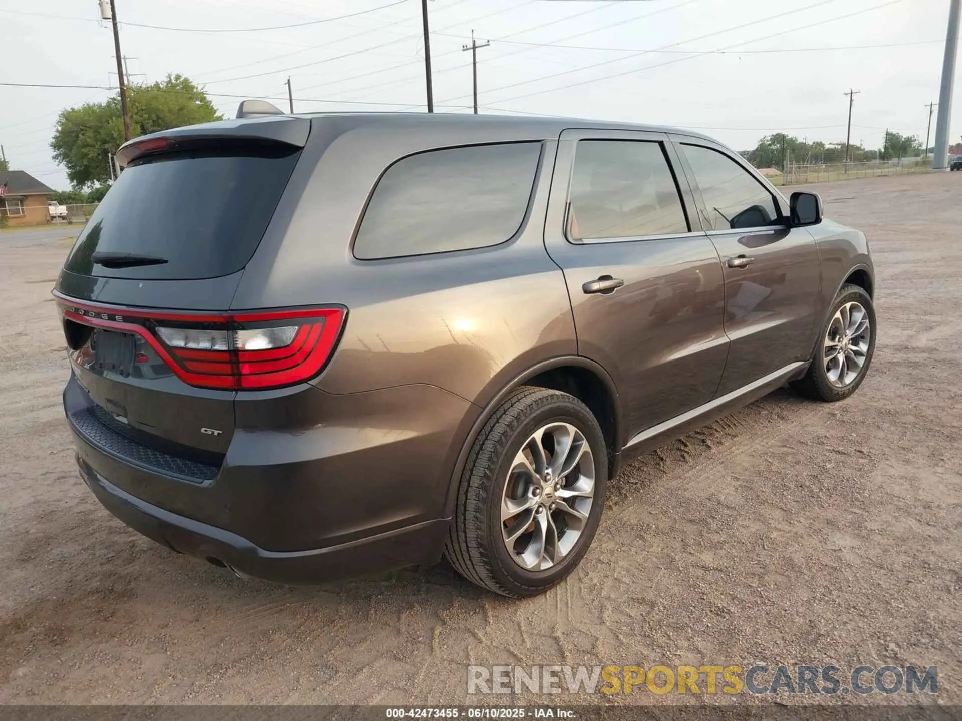 4 Photograph of a damaged car 1C4RDHDG3LC259120 DODGE DURANGO 2020