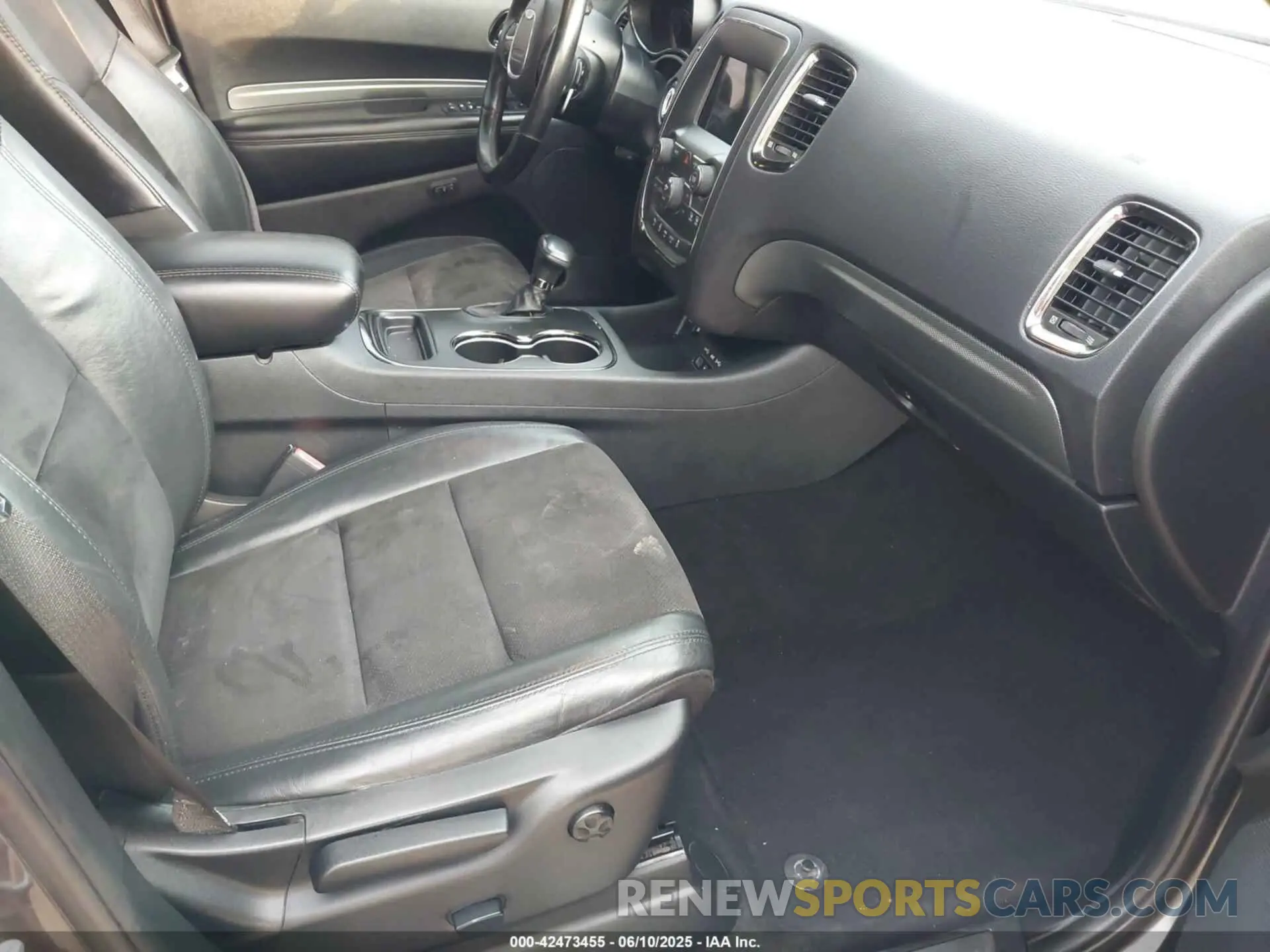 5 Photograph of a damaged car 1C4RDHDG3LC259120 DODGE DURANGO 2020