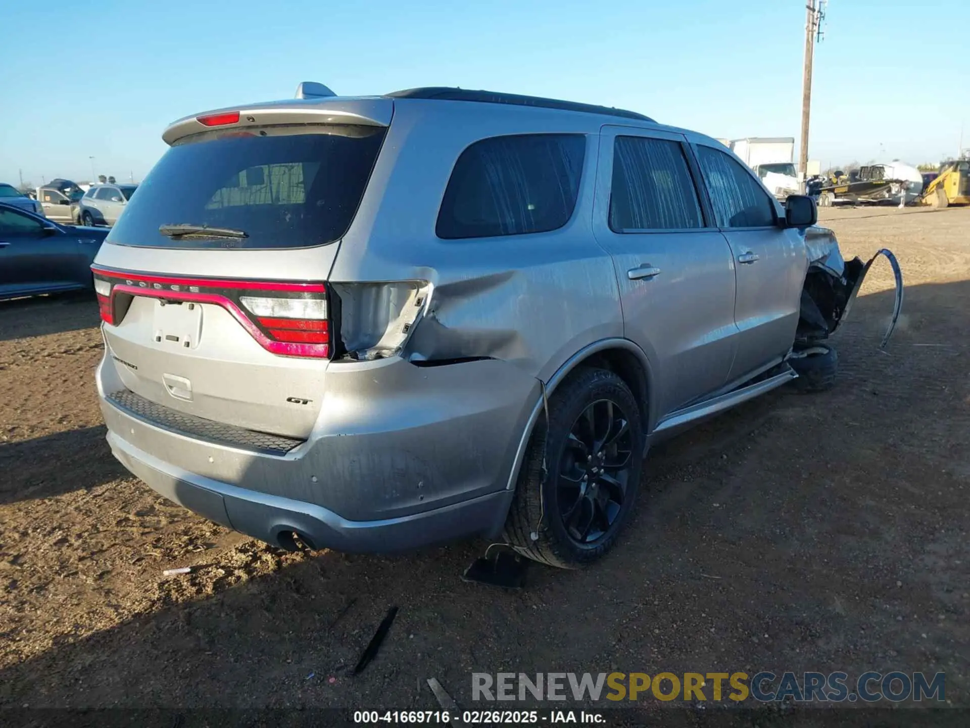 4 Photograph of a damaged car 1C4RDHDG3LC381119 DODGE DURANGO 2020