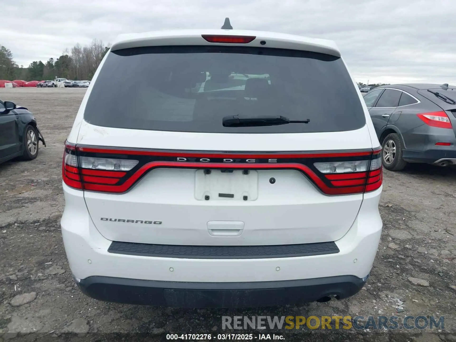 17 Photograph of a damaged car 1C4RDHFG9LC441546 DODGE DURANGO 2020
