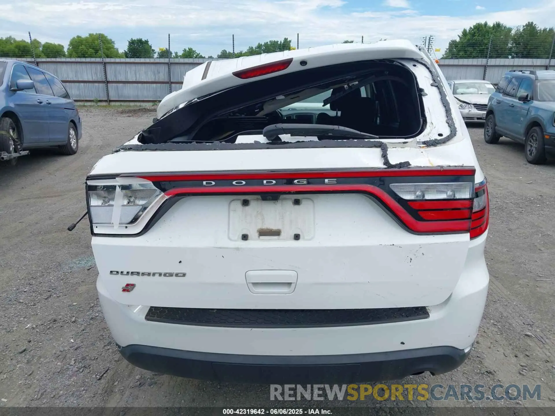 17 Photograph of a damaged car 1C4RDJAG0LC204846 DODGE DURANGO 2020