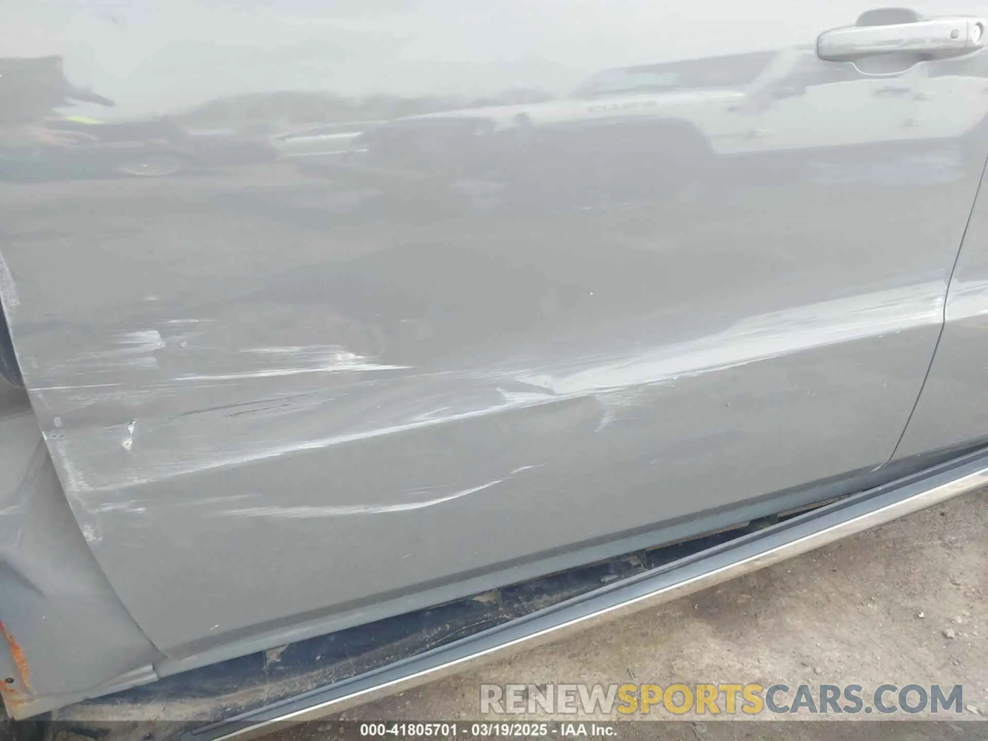 18 Photograph of a damaged car 1C4RDJAG9LC227980 DODGE DURANGO 2020