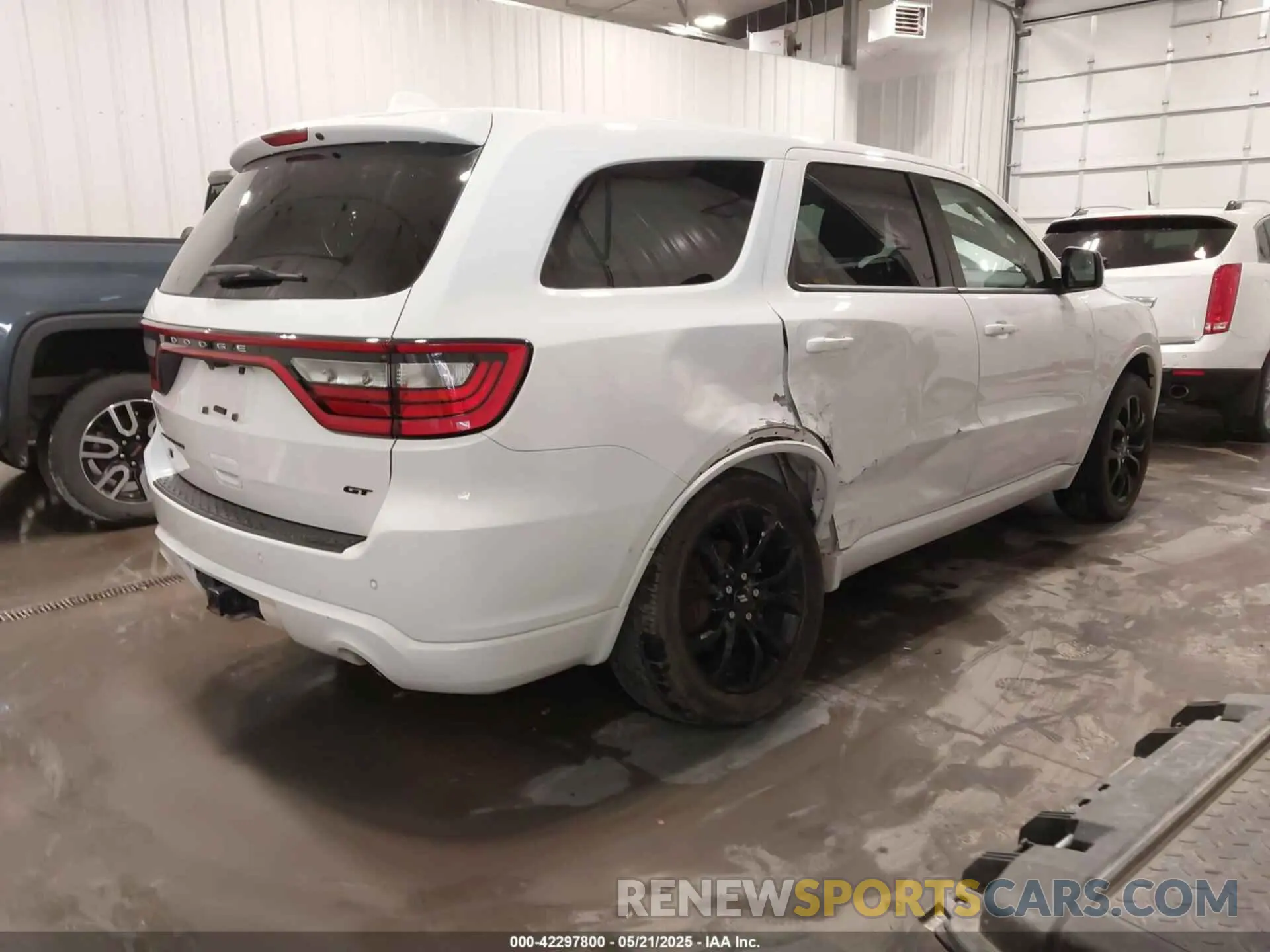 4 Photograph of a damaged car 1C4RDJDG0LC161766 DODGE DURANGO 2020