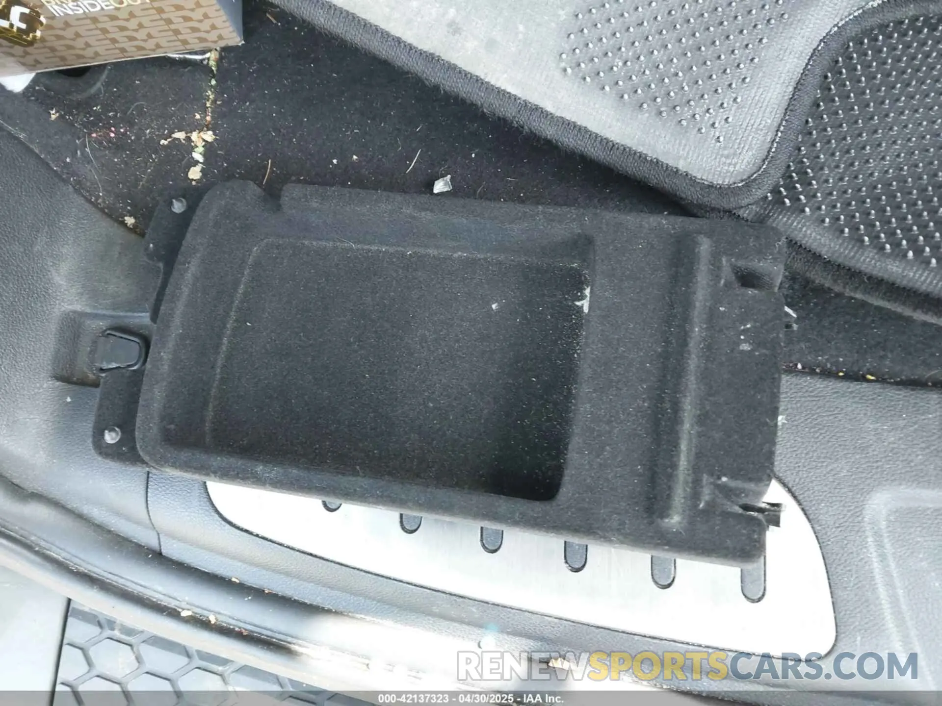 12 Photograph of a damaged car 1C4RDJDG0LC261866 DODGE DURANGO 2020