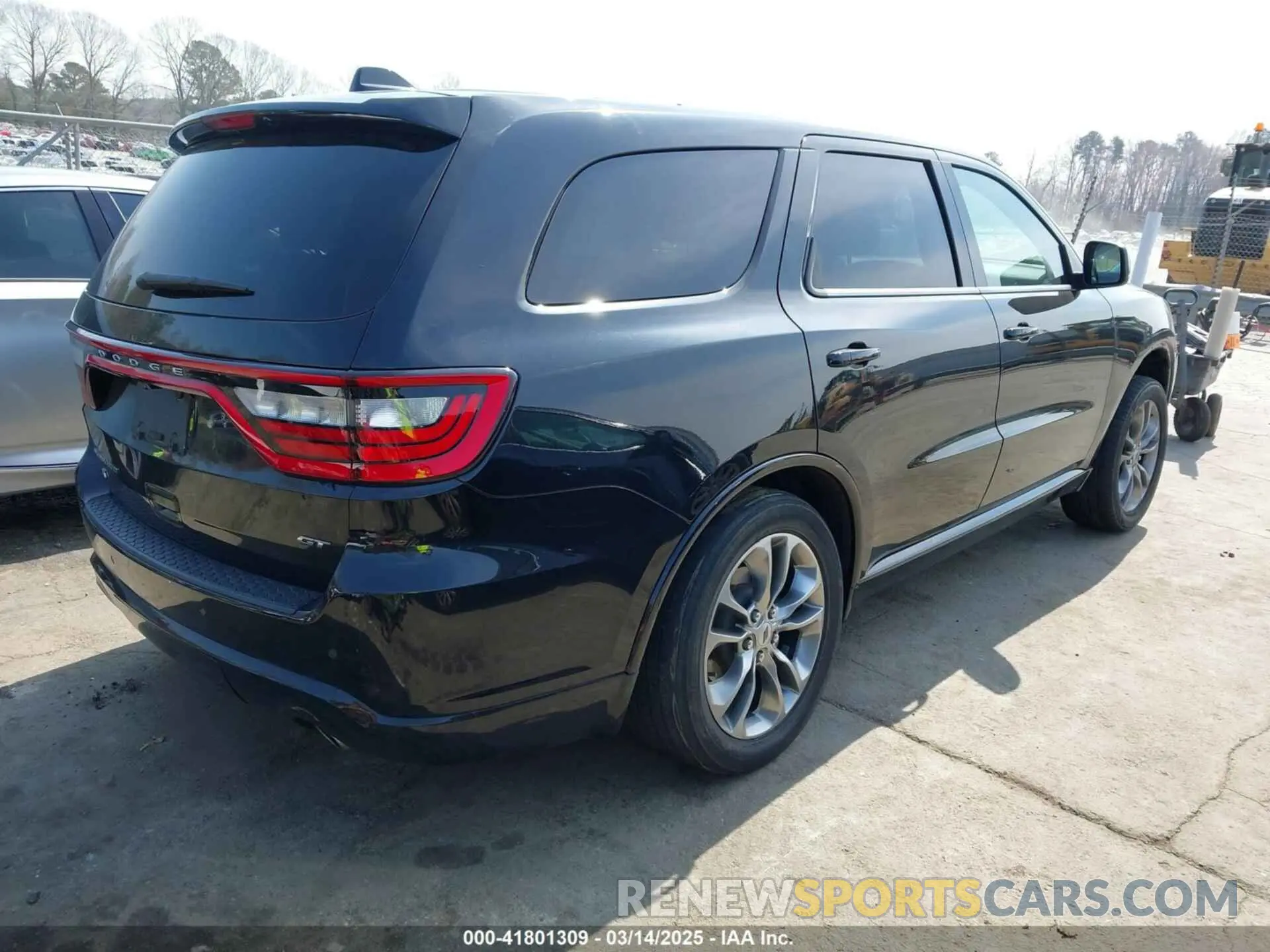 4 Photograph of a damaged car 1C4RDJDG2LC261531 DODGE DURANGO 2020