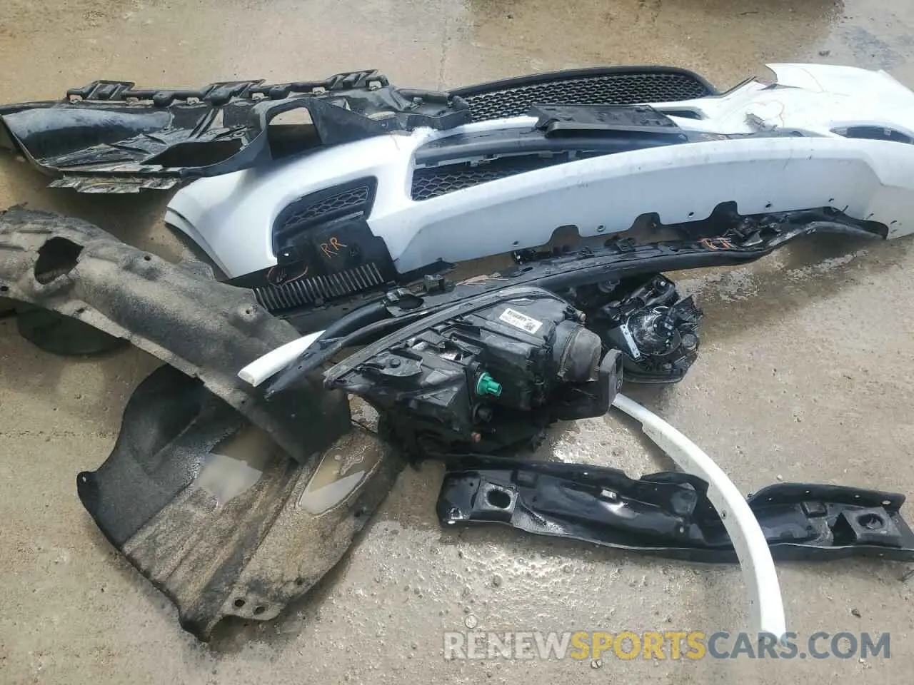 13 Photograph of a damaged car 1C4RDJDG3LC301678 DODGE DURANGO 2020