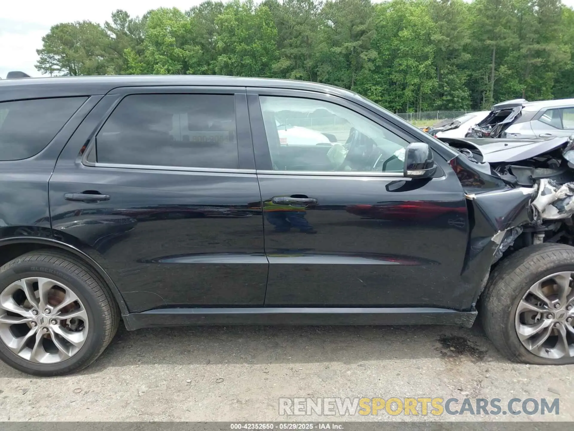 12 Photograph of a damaged car 1C4RDJDG3LC339489 DODGE DURANGO 2020