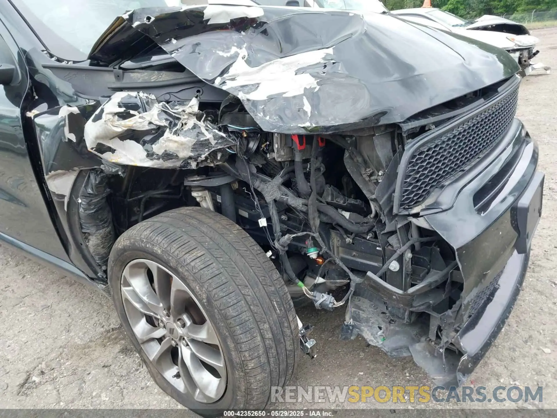 6 Photograph of a damaged car 1C4RDJDG3LC339489 DODGE DURANGO 2020