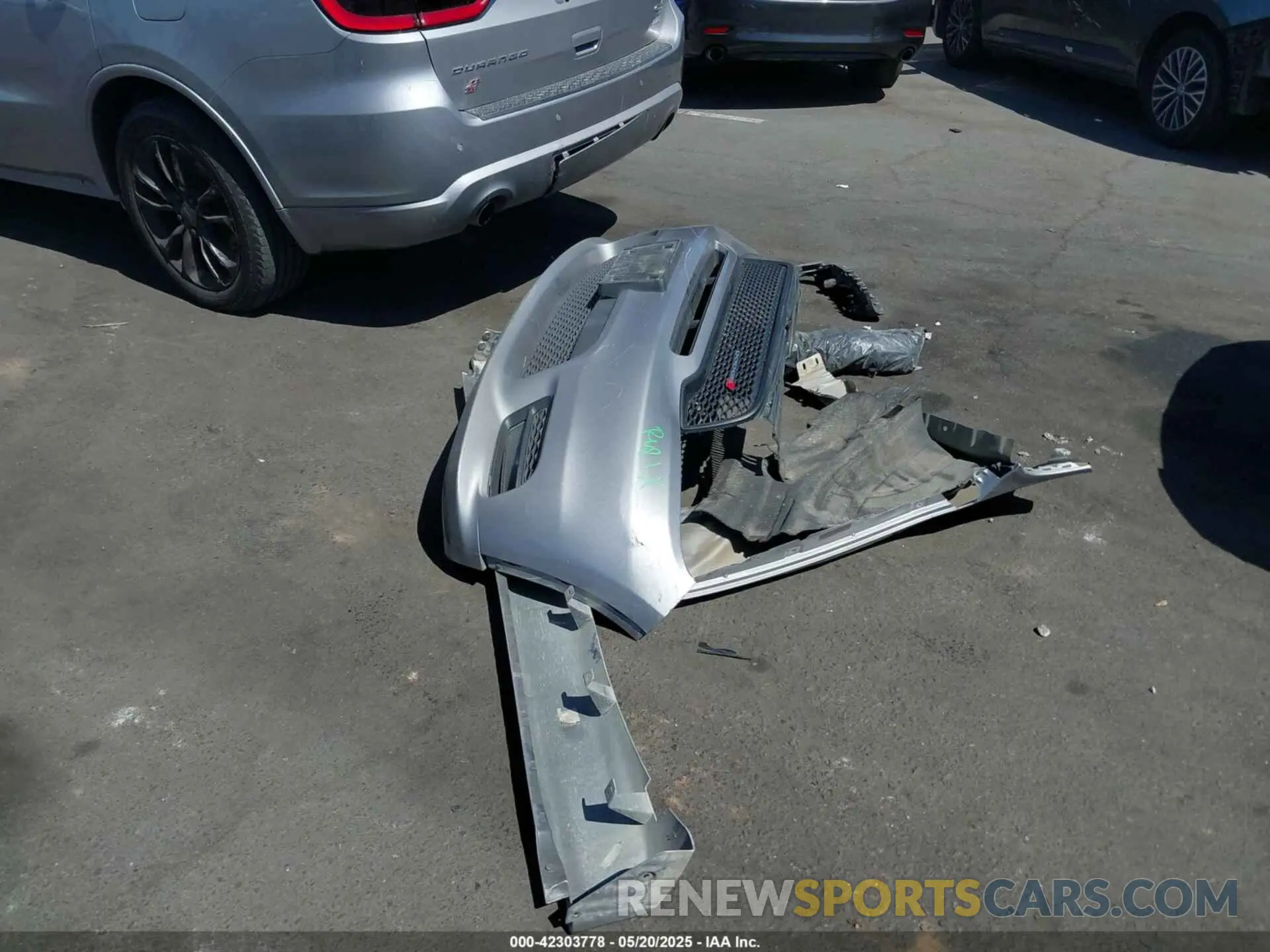 12 Photograph of a damaged car 1C4RDJDG4LC258601 DODGE DURANGO 2020